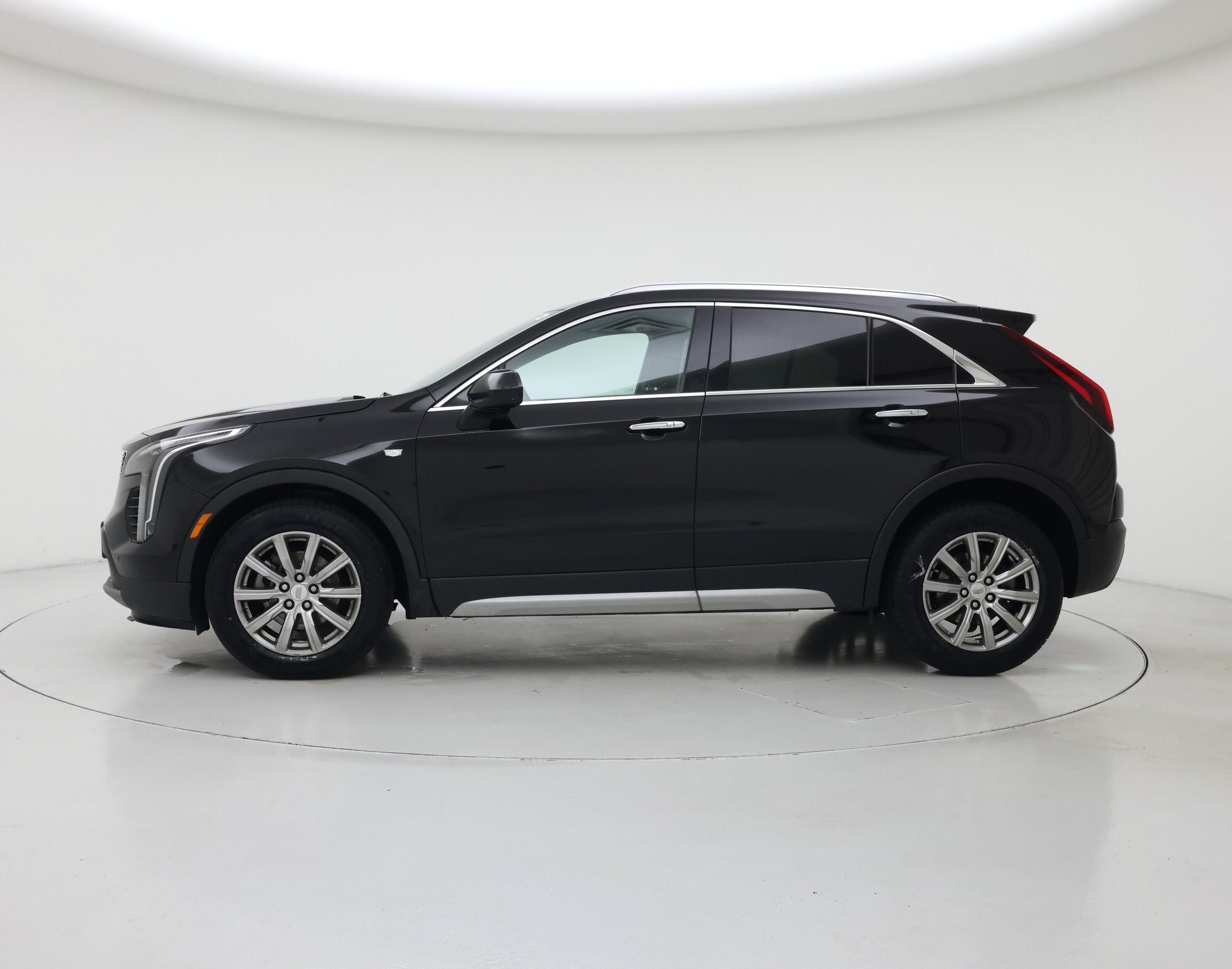 Thumbnail: 2019 Cadillac XT4 - 3