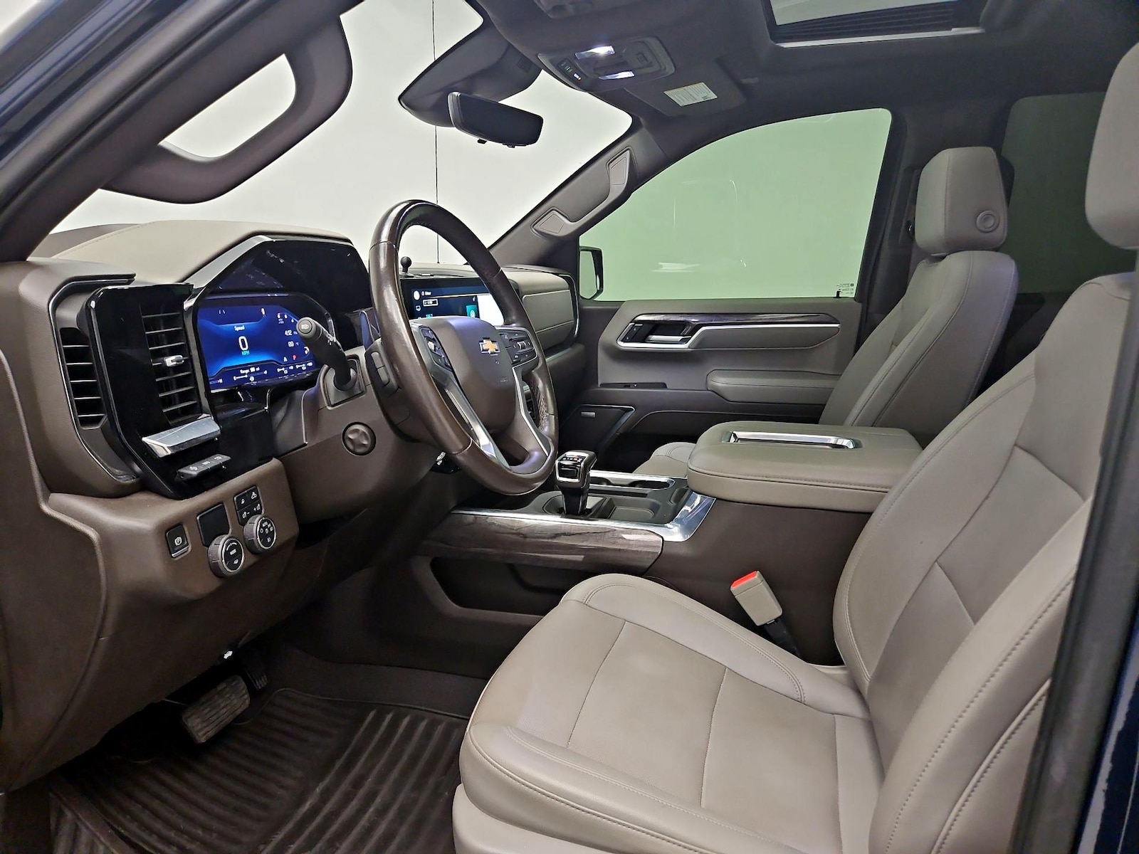 2022 Chevrolet Silverado 1500 LTZ - Photo 12