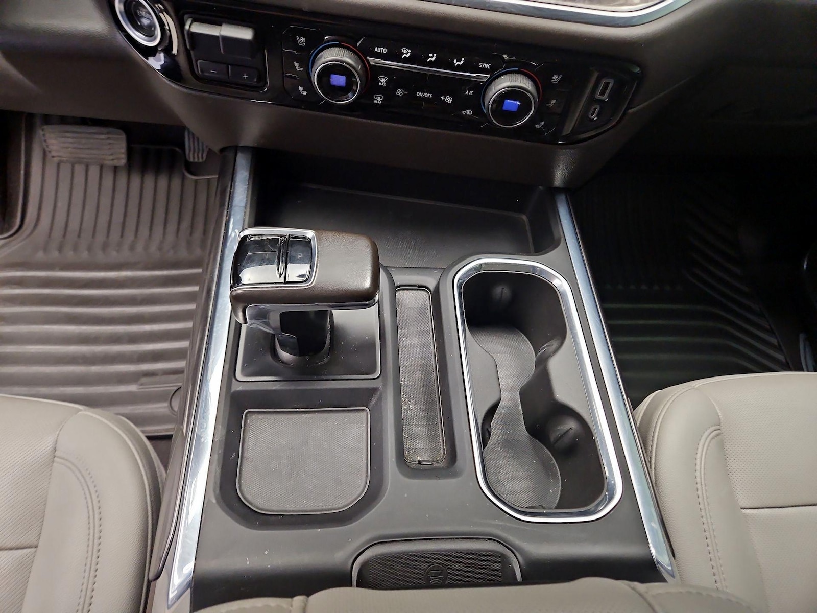 2022 Chevrolet Silverado 1500 LTZ - Photo 18