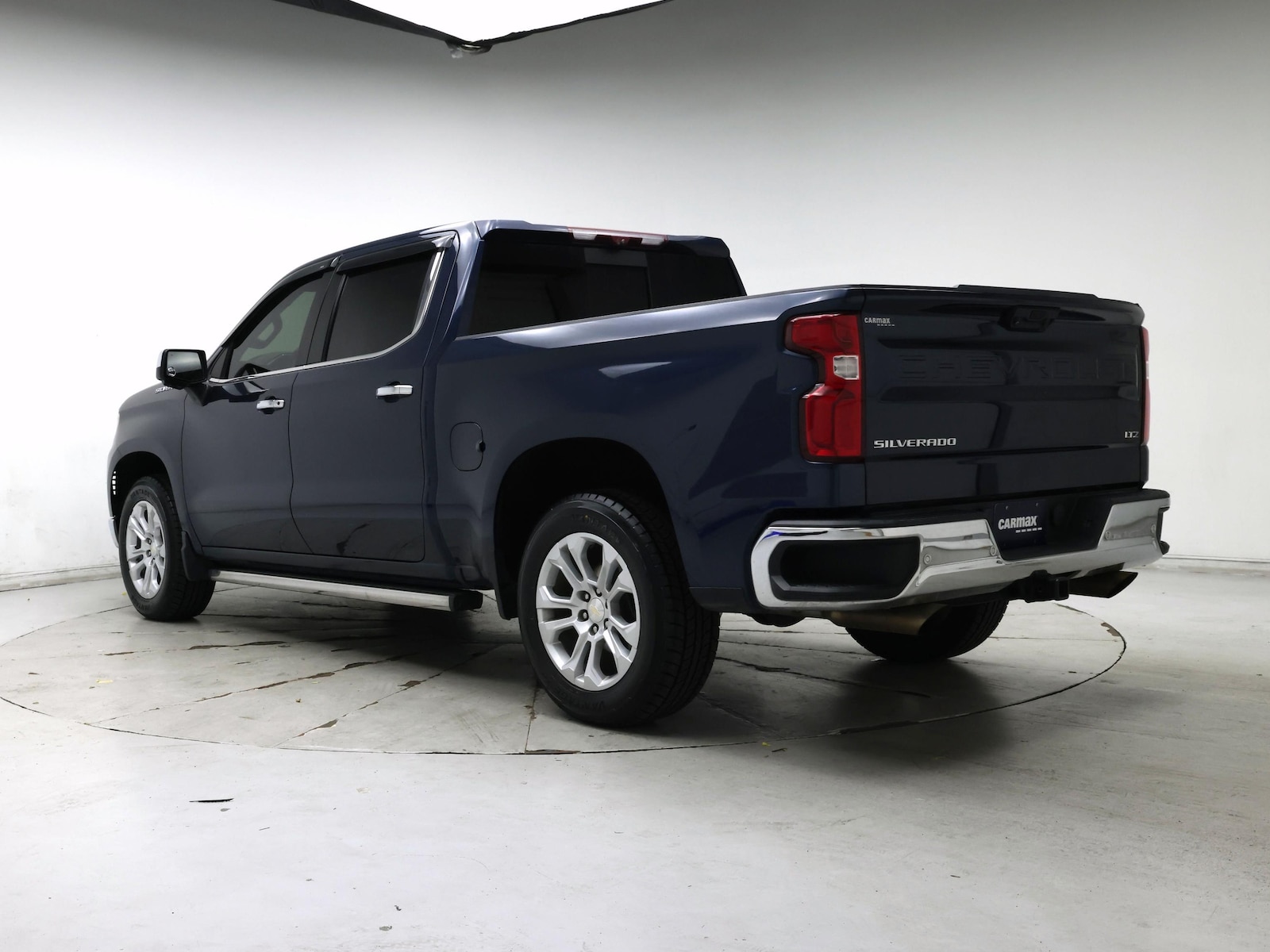 2022 Chevrolet Silverado 1500 LTZ - Photo 3
