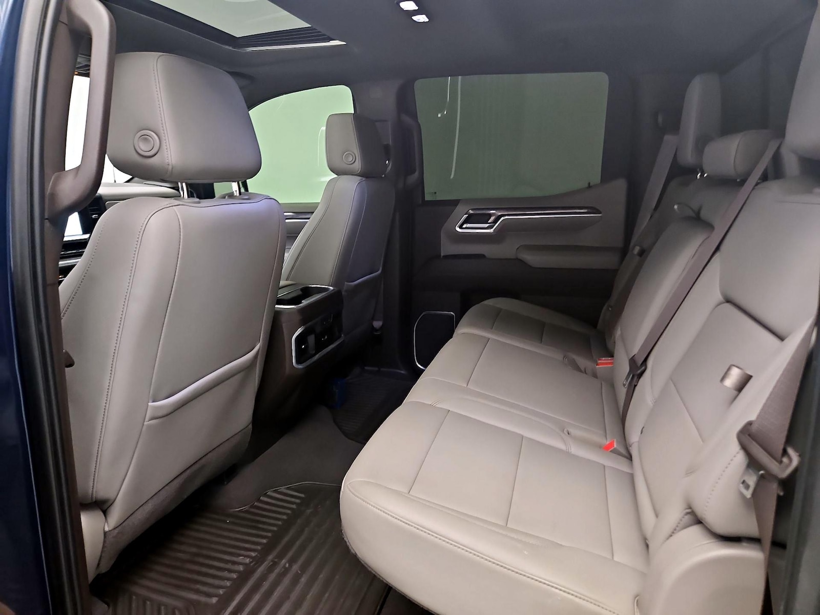 2022 Chevrolet Silverado 1500 LTZ - Photo 21
