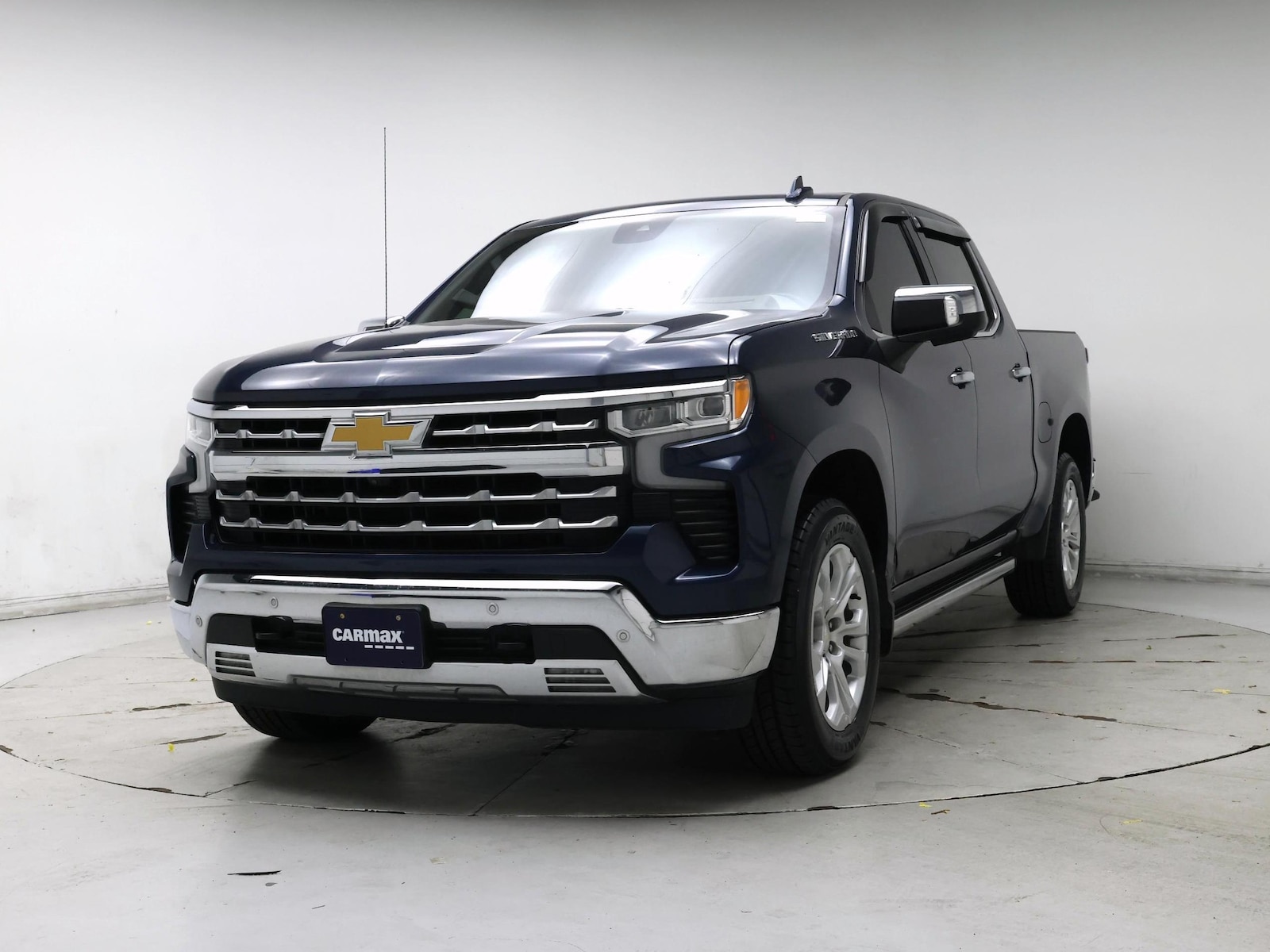 2022 Chevrolet Silverado 1500 LTZ - Photo 5