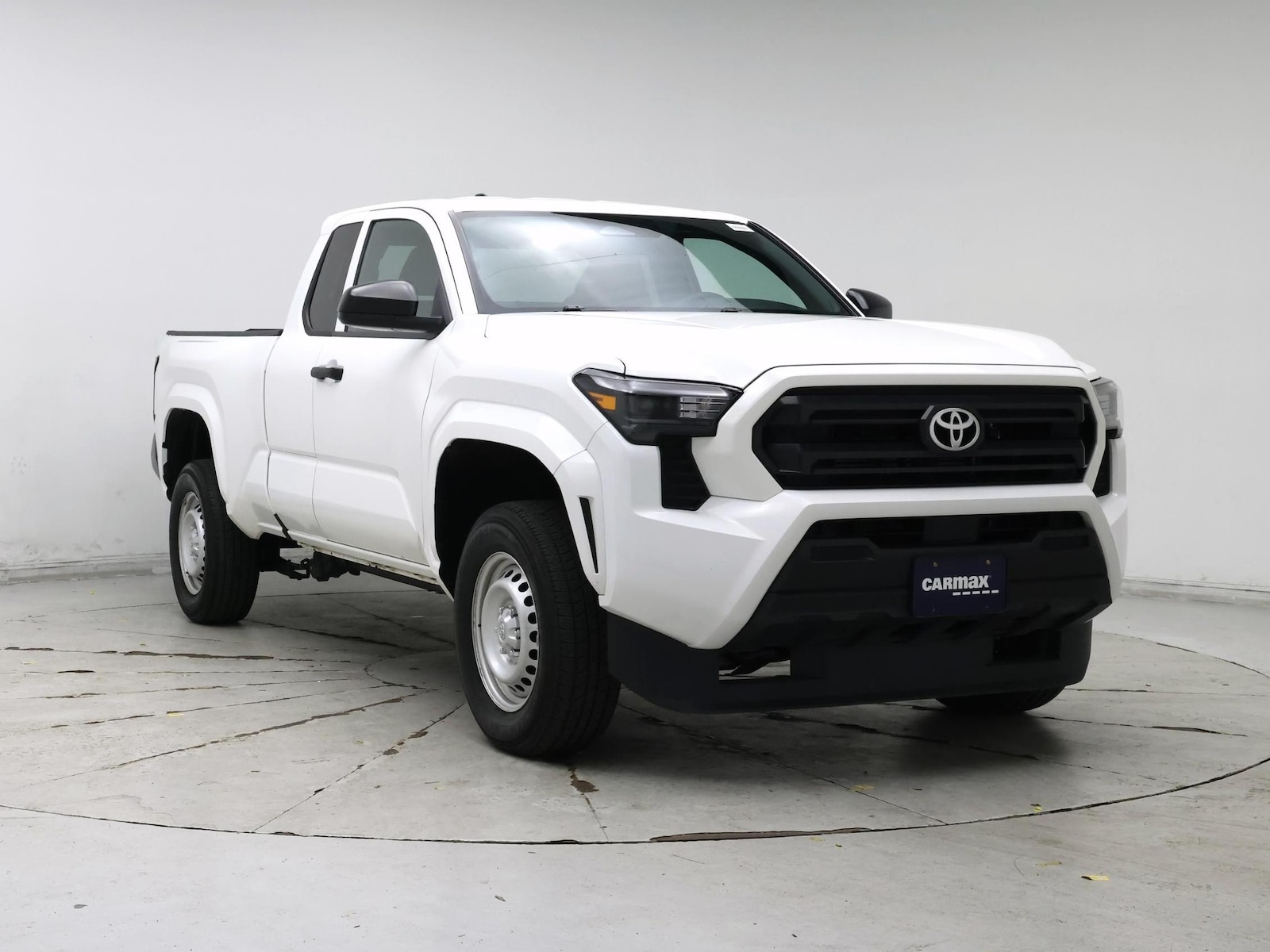 2025 Toyota Tacoma SR - Photo 2