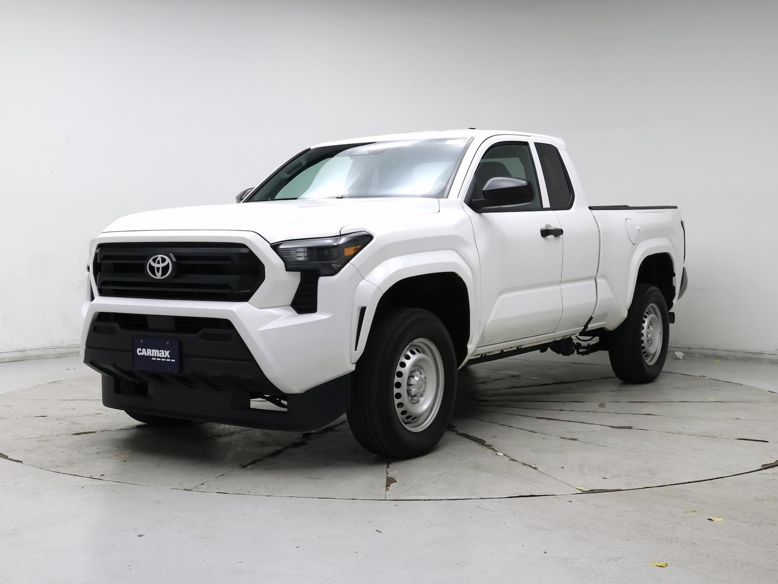 2025 Toyota Tacoma SR - Photo 5