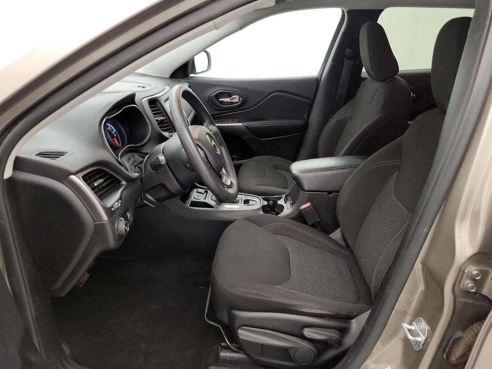 2019 Jeep Cherokee Latitude - Photo 12