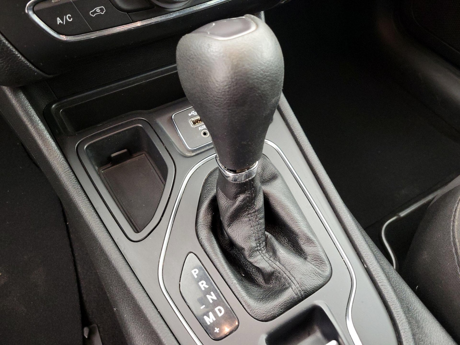 2019 Jeep Cherokee Latitude - Photo 18
