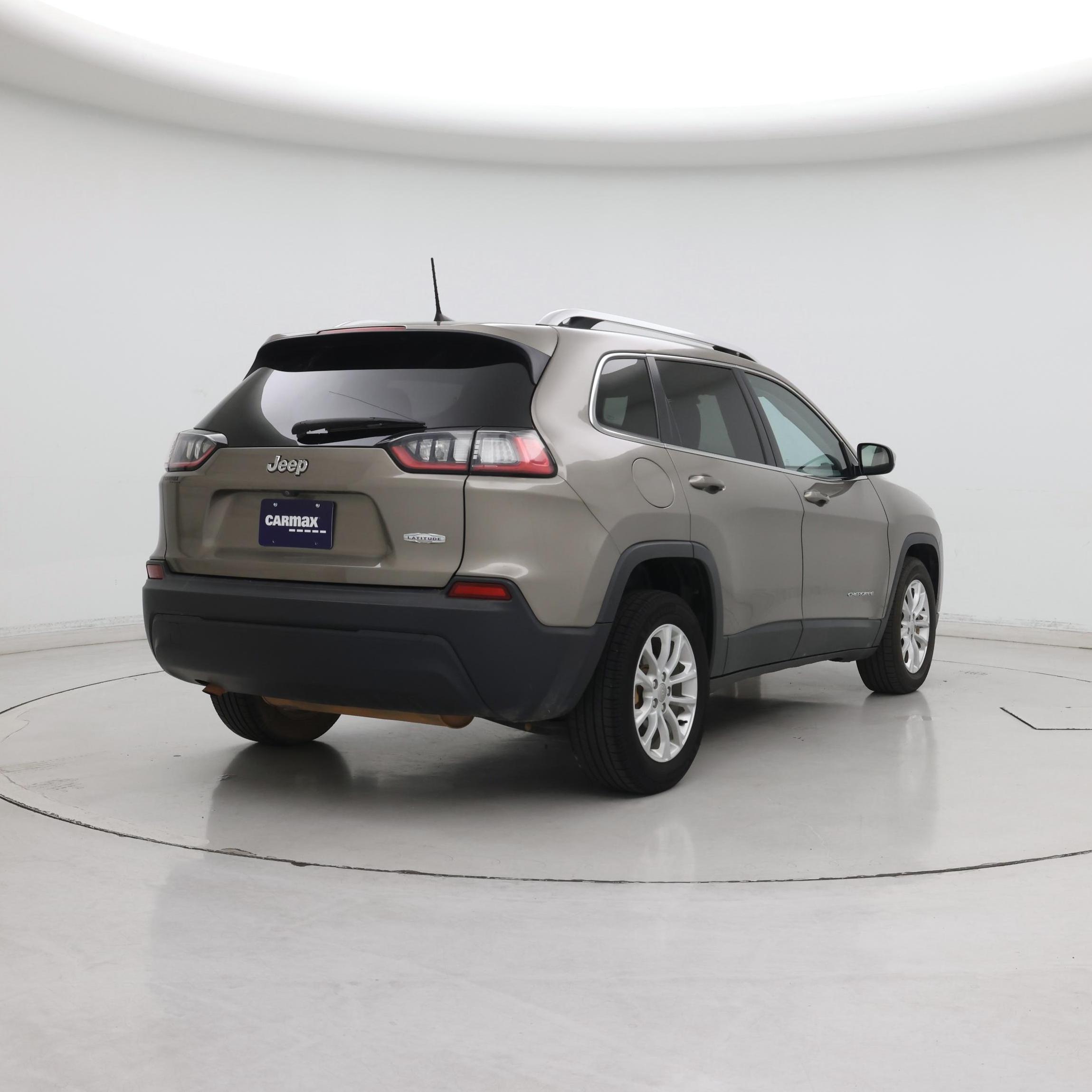 Thumbnail: 2019 Jeep Cherokee - 8