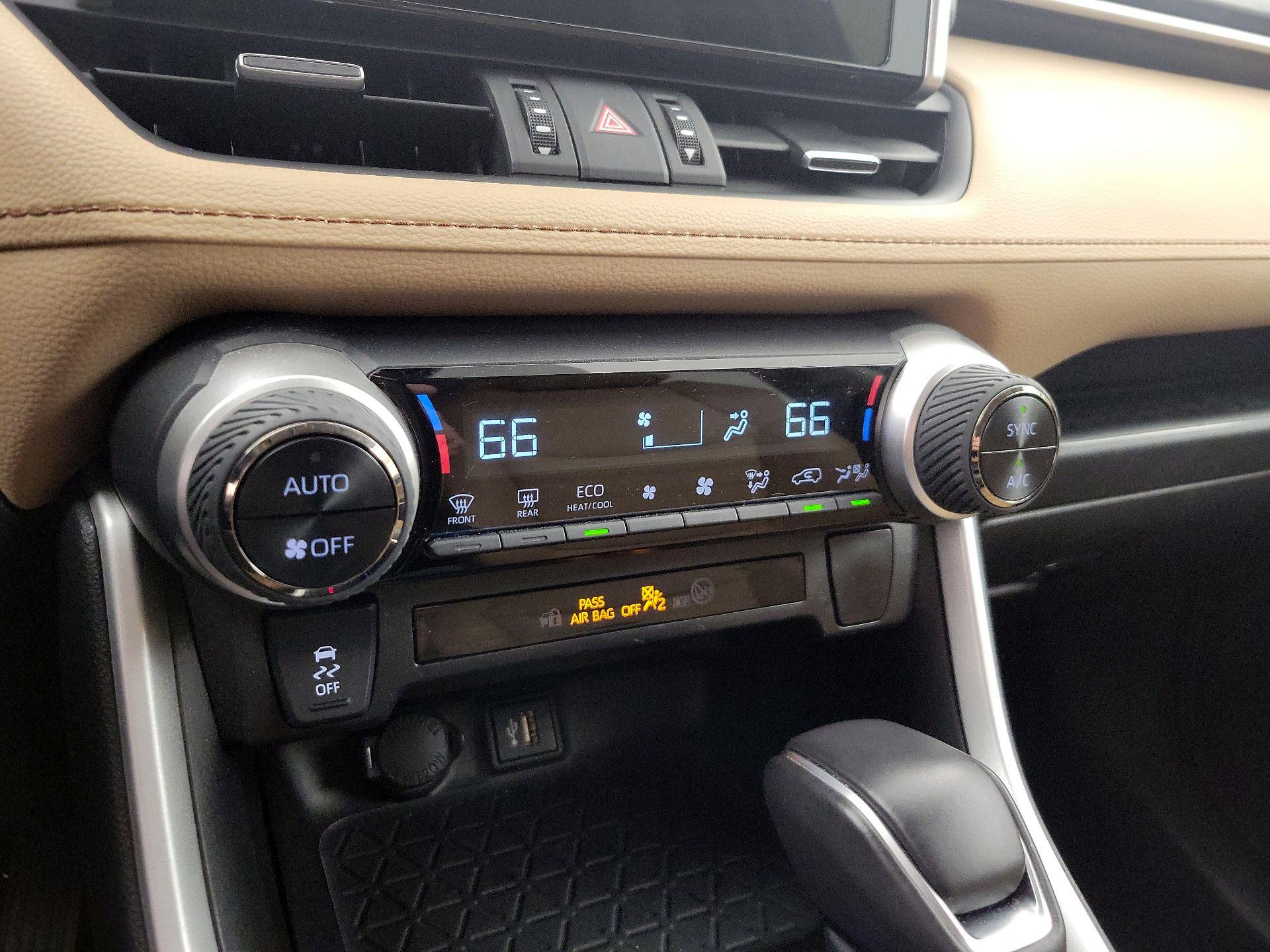 Thumbnail: 2024 Toyota RAV4 - 17