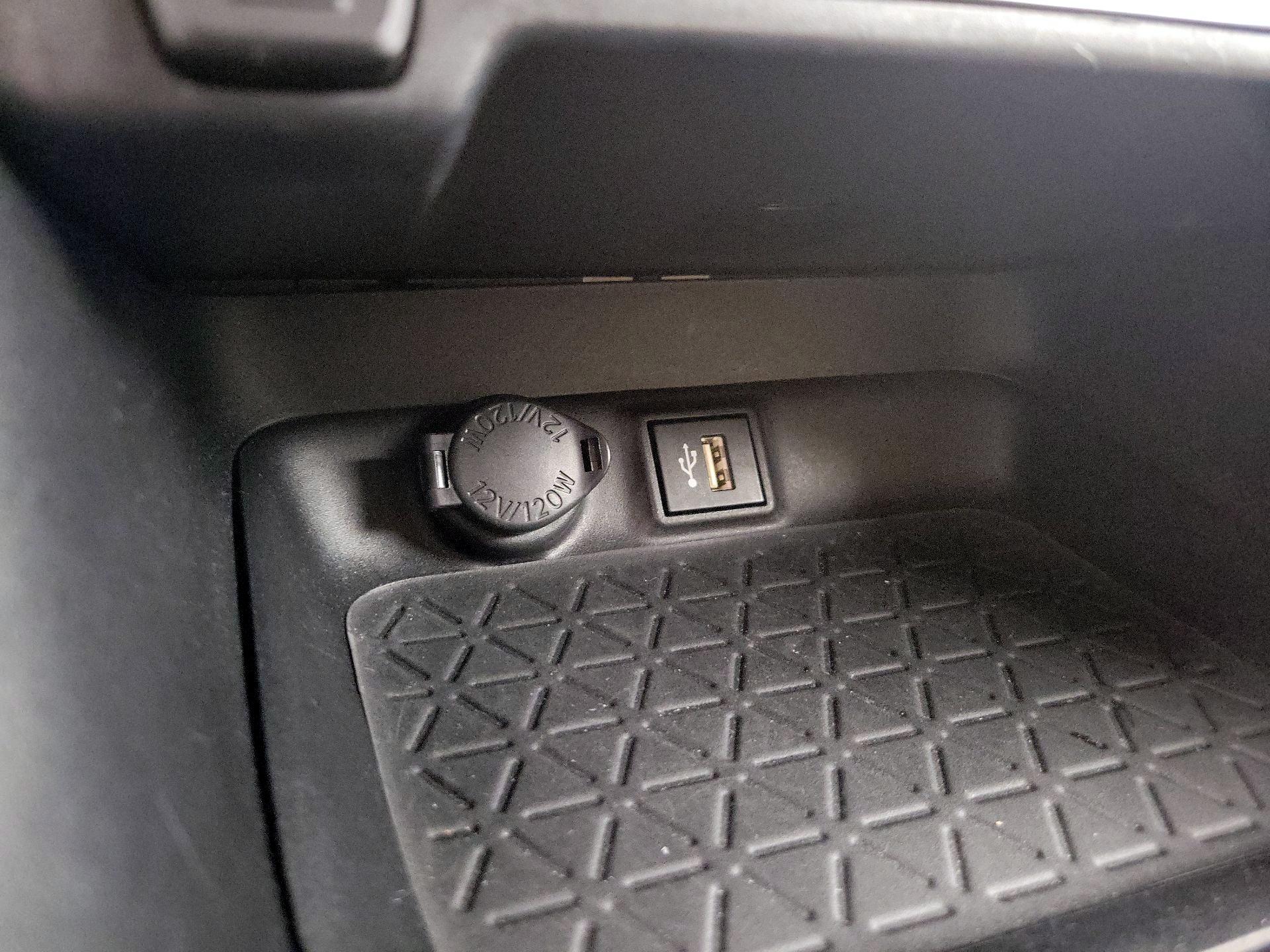 Thumbnail: 2024 Toyota RAV4 - 18