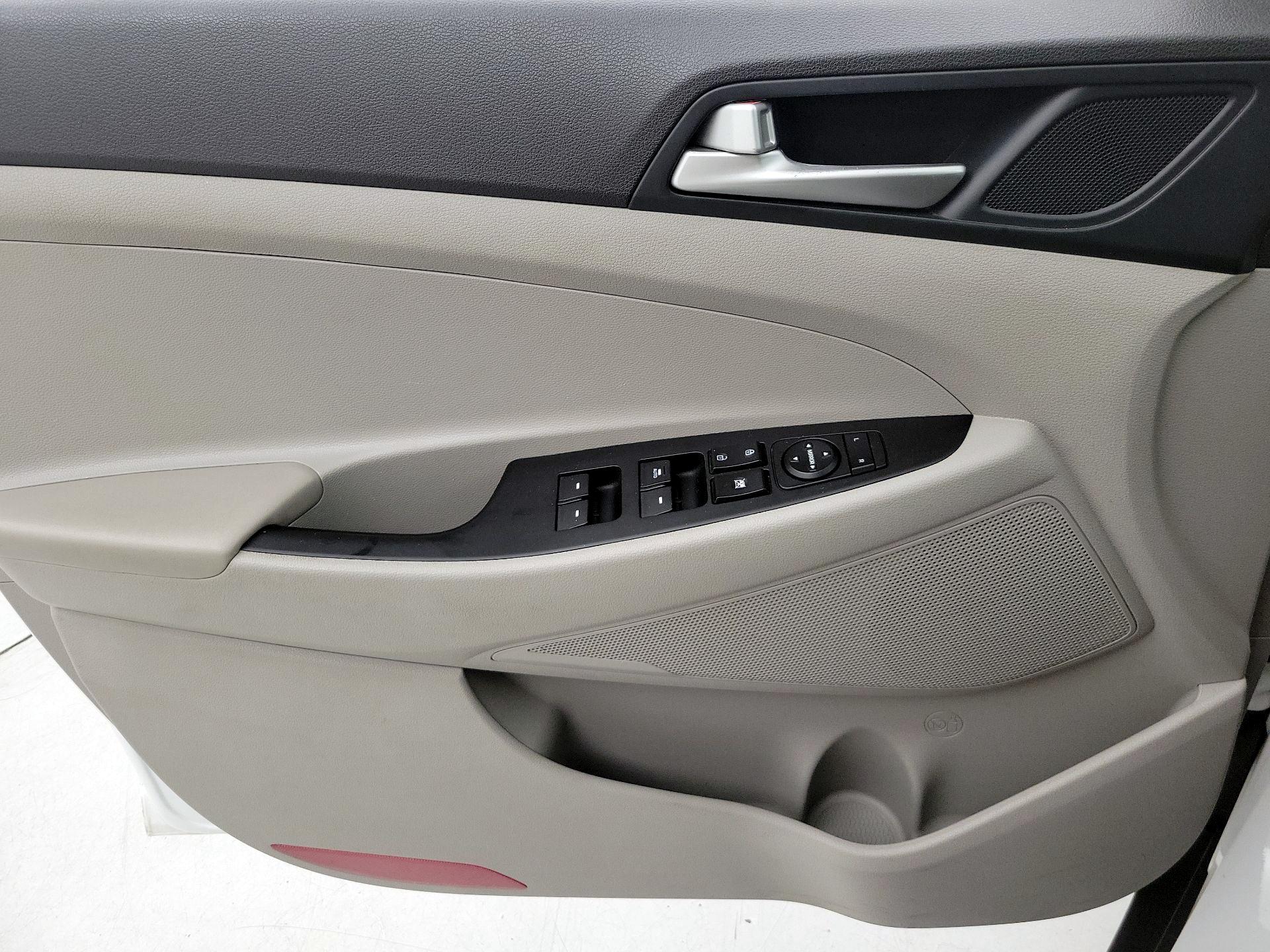 Thumbnail: 2020 Hyundai Tucson - 12