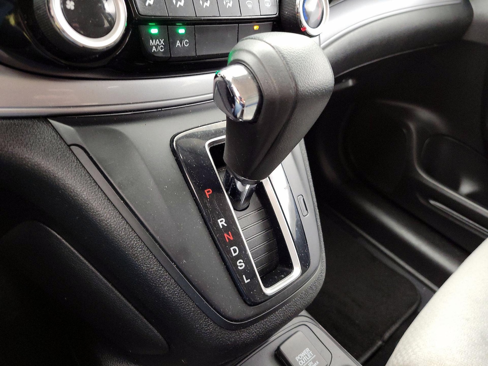 2015 Honda CR-V LX - Photo 18