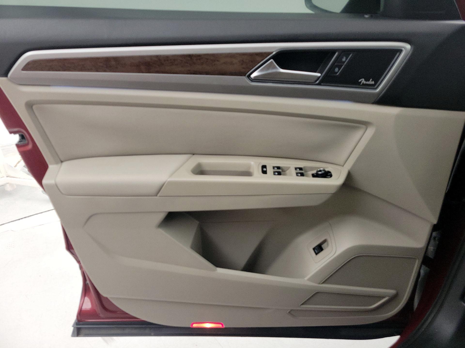 Thumbnail: 2018 Volkswagen Atlas - 12