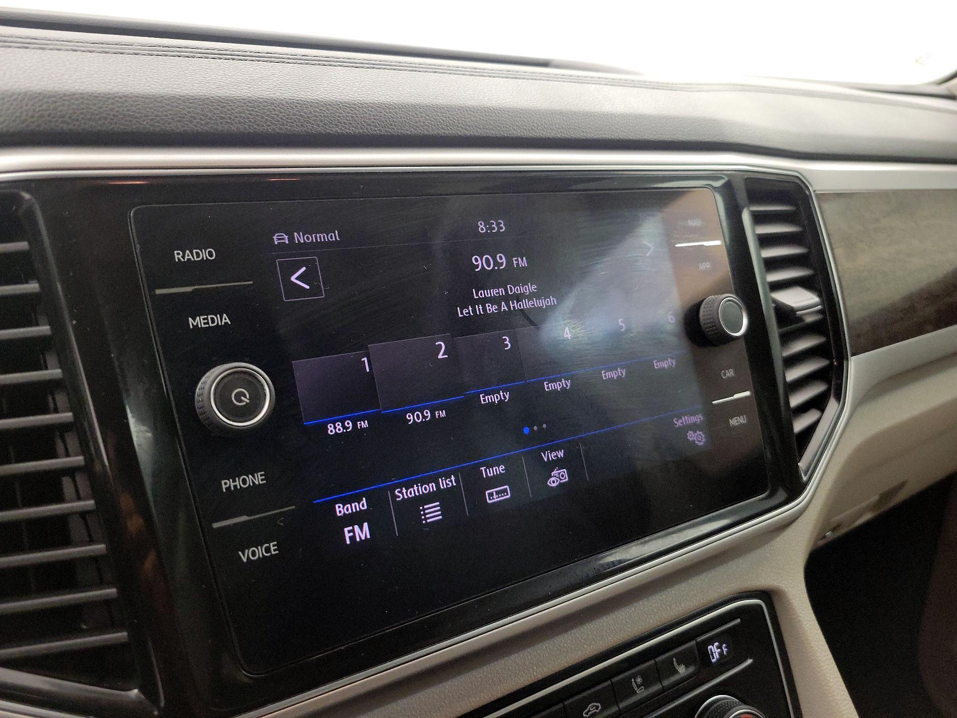 Thumbnail: 2018 Volkswagen Atlas - 16