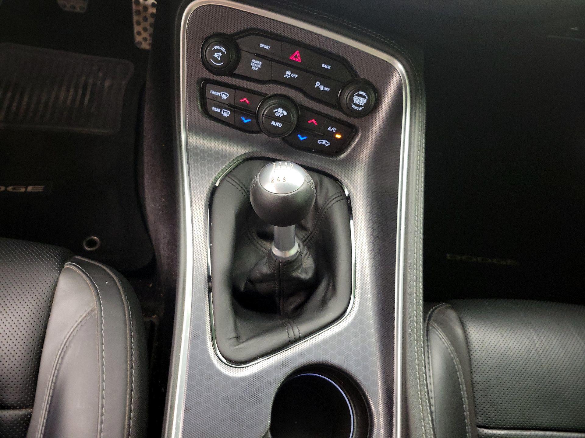 Thumbnail: 2016 Dodge Challenger - 18