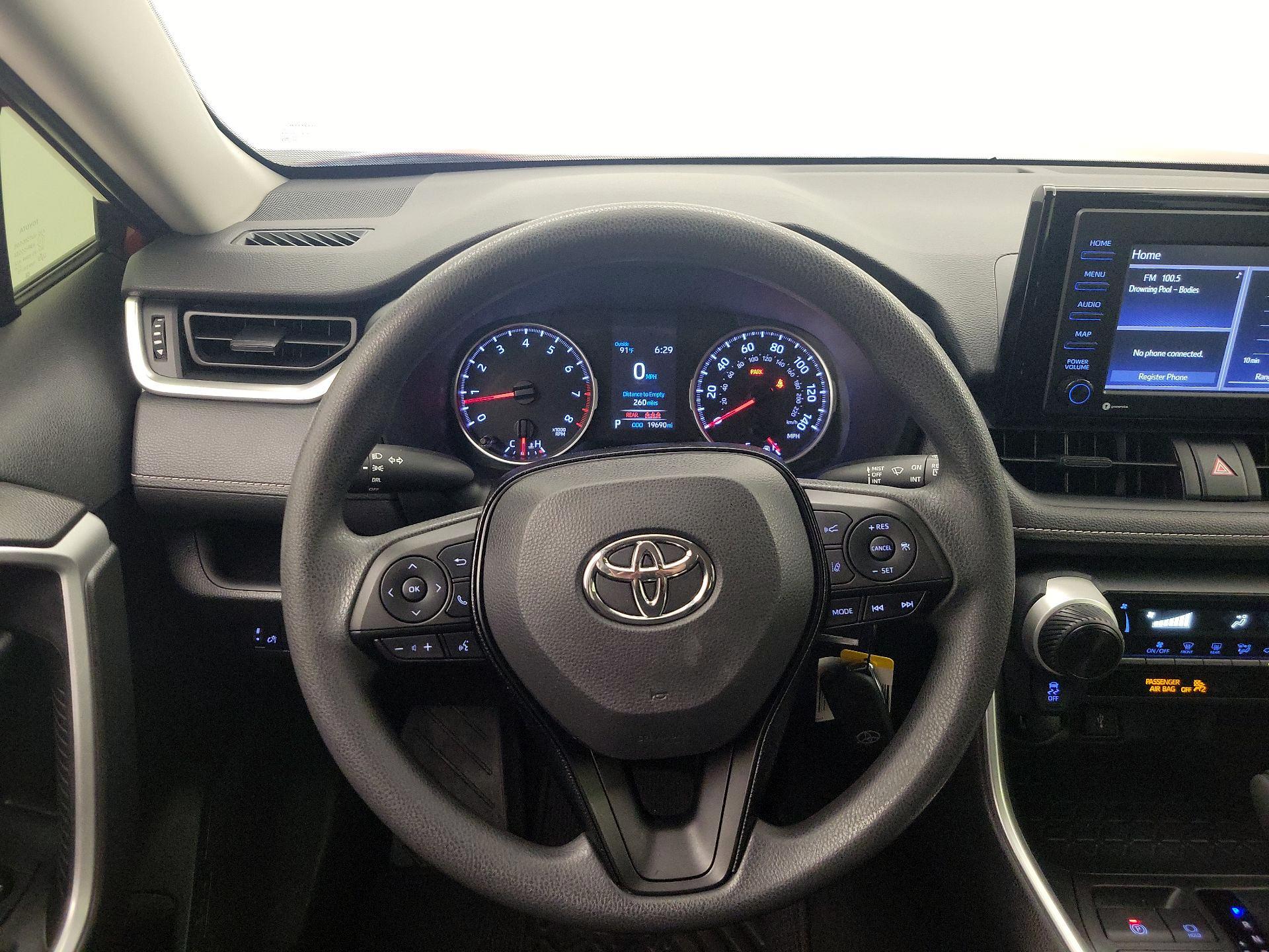 Thumbnail: 2020 Toyota RAV4 - 10