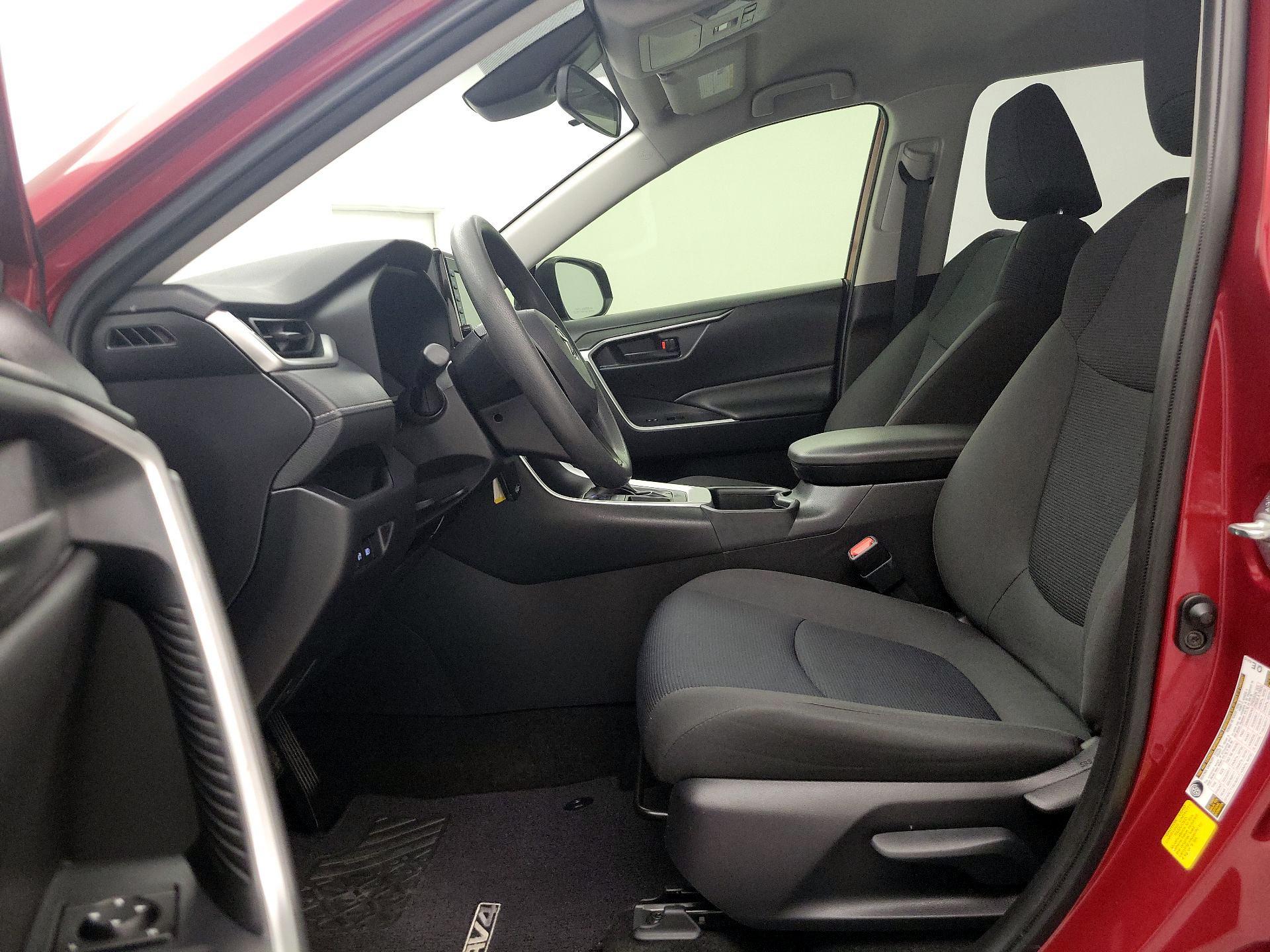 Thumbnail: 2020 Toyota RAV4 - 11