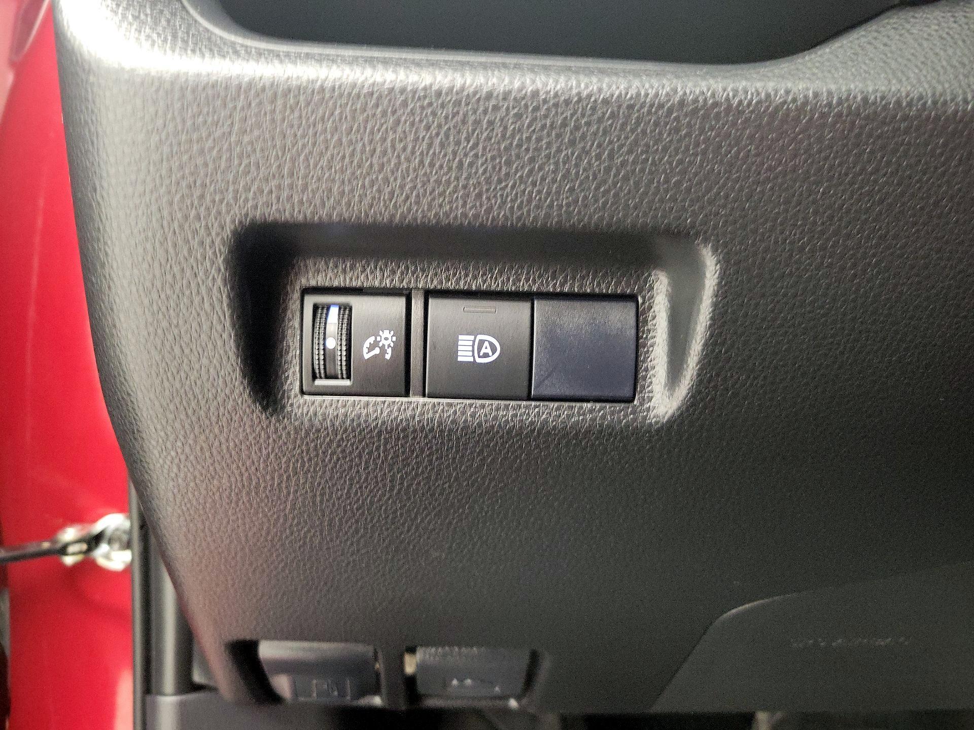 Thumbnail: 2020 Toyota RAV4 - 13