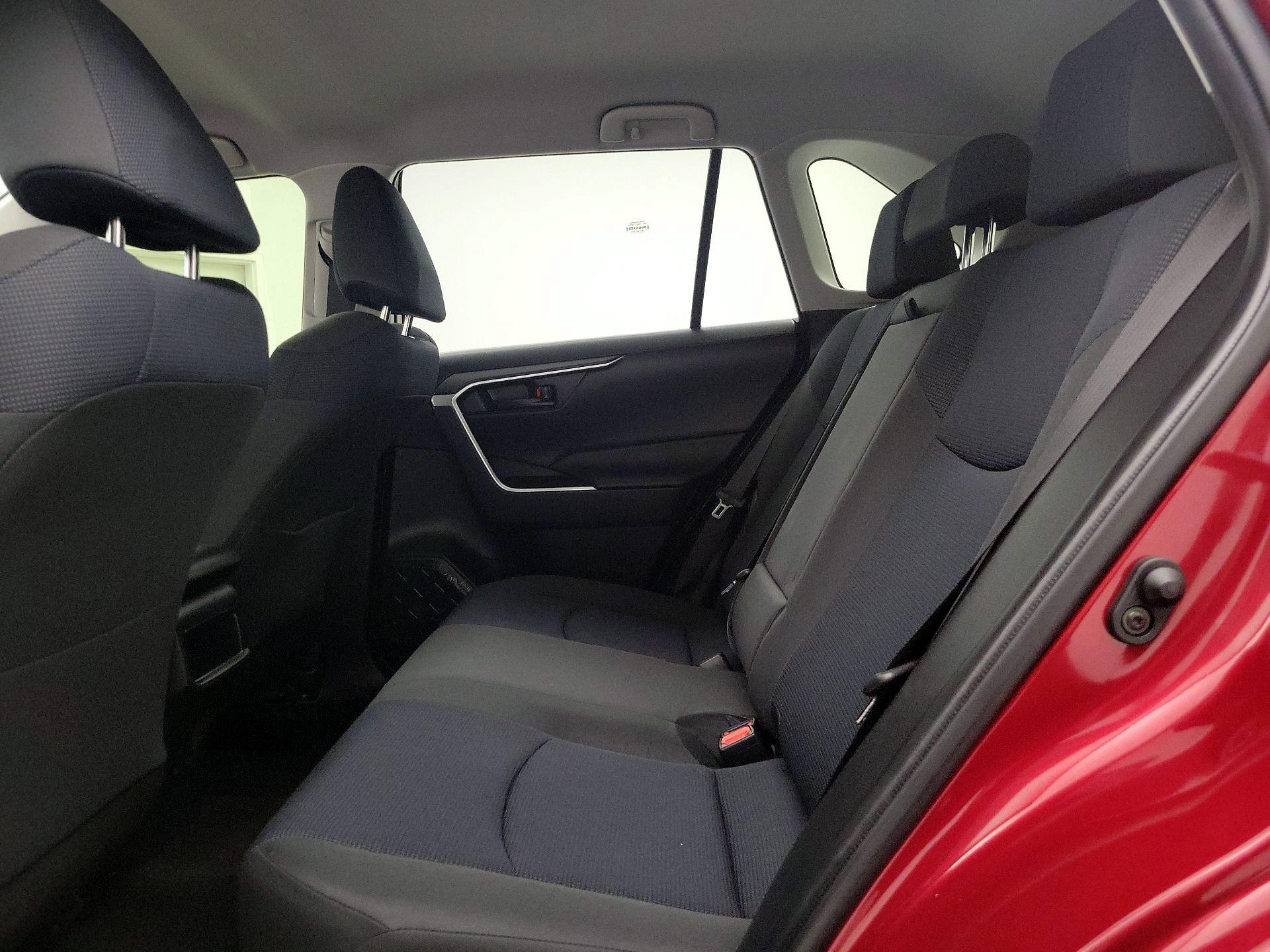 Thumbnail: 2020 Toyota RAV4 - 19