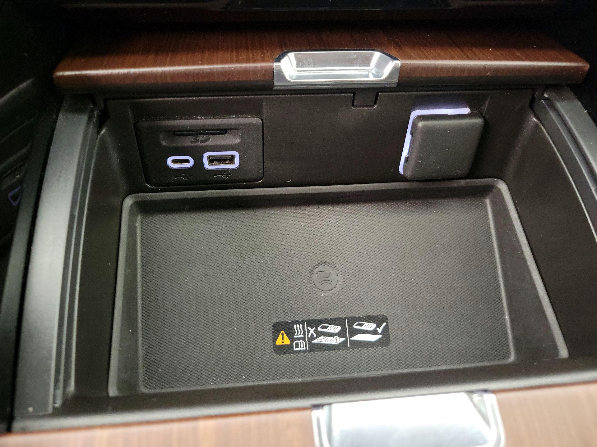 Thumbnail: 2021 GMC Yukon XL - 18