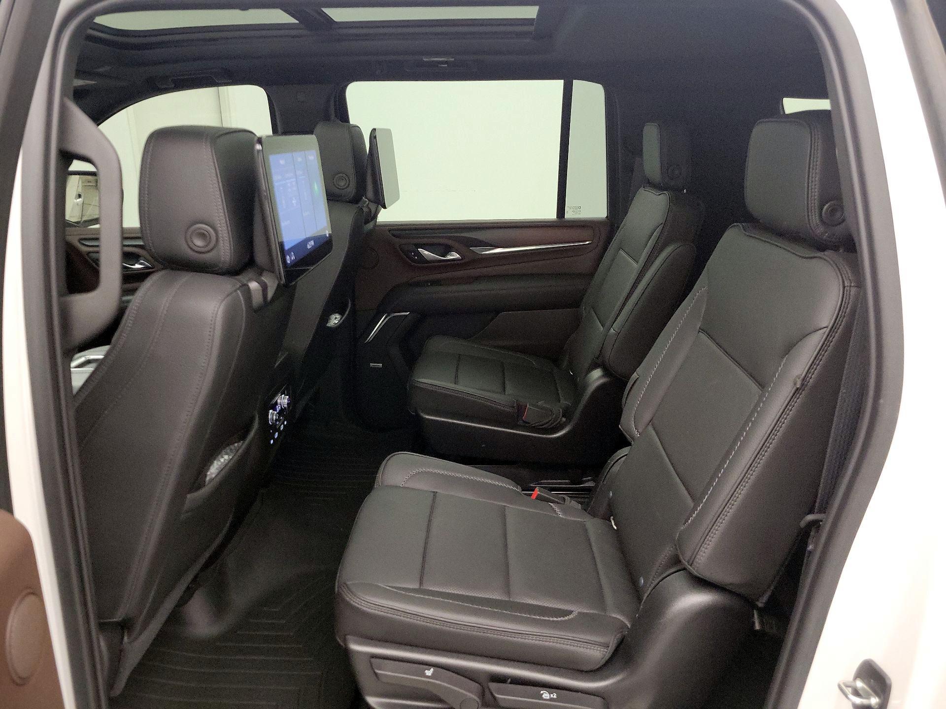 Thumbnail: 2021 GMC Yukon XL - 20