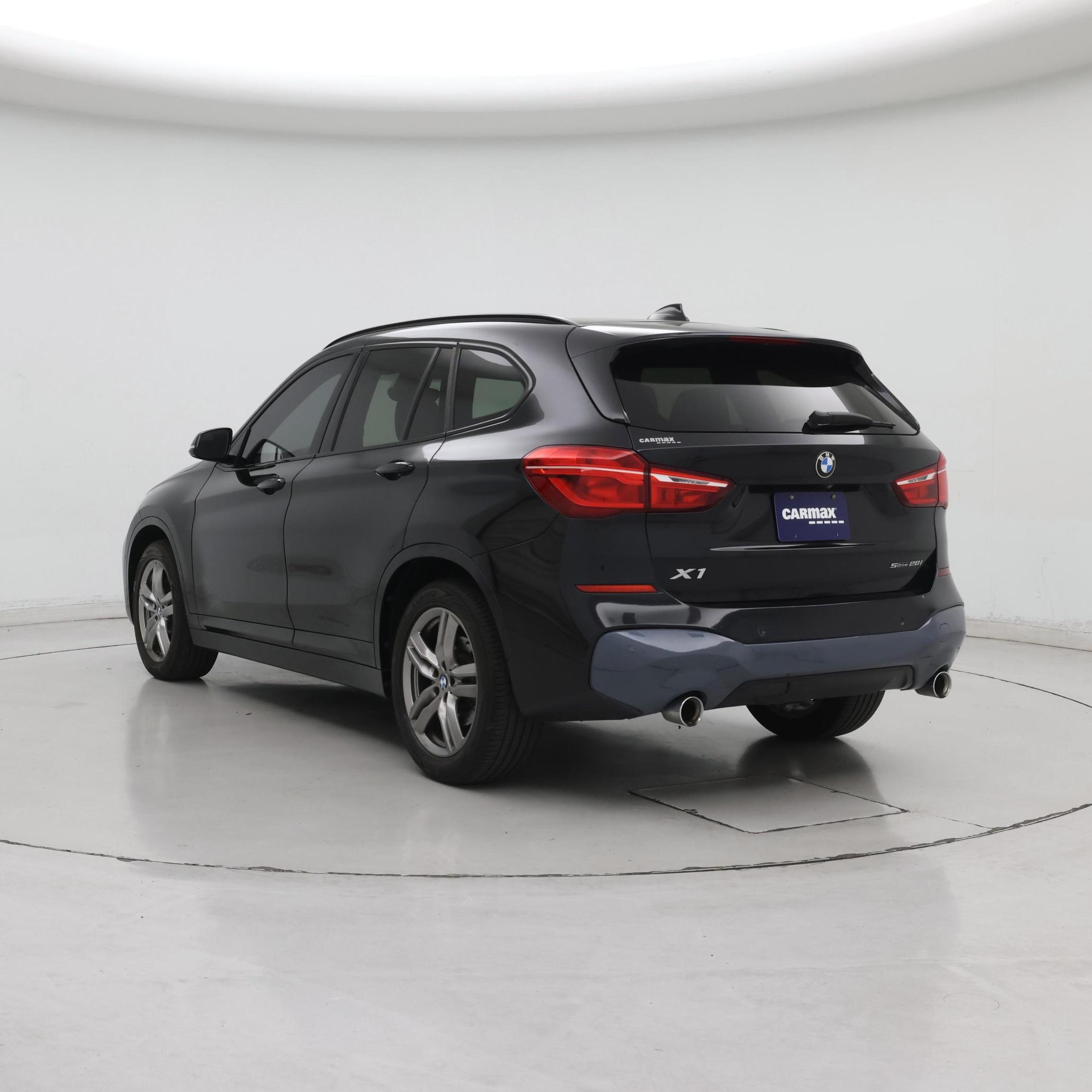 Thumbnail: 2021 BMW X1 - 2