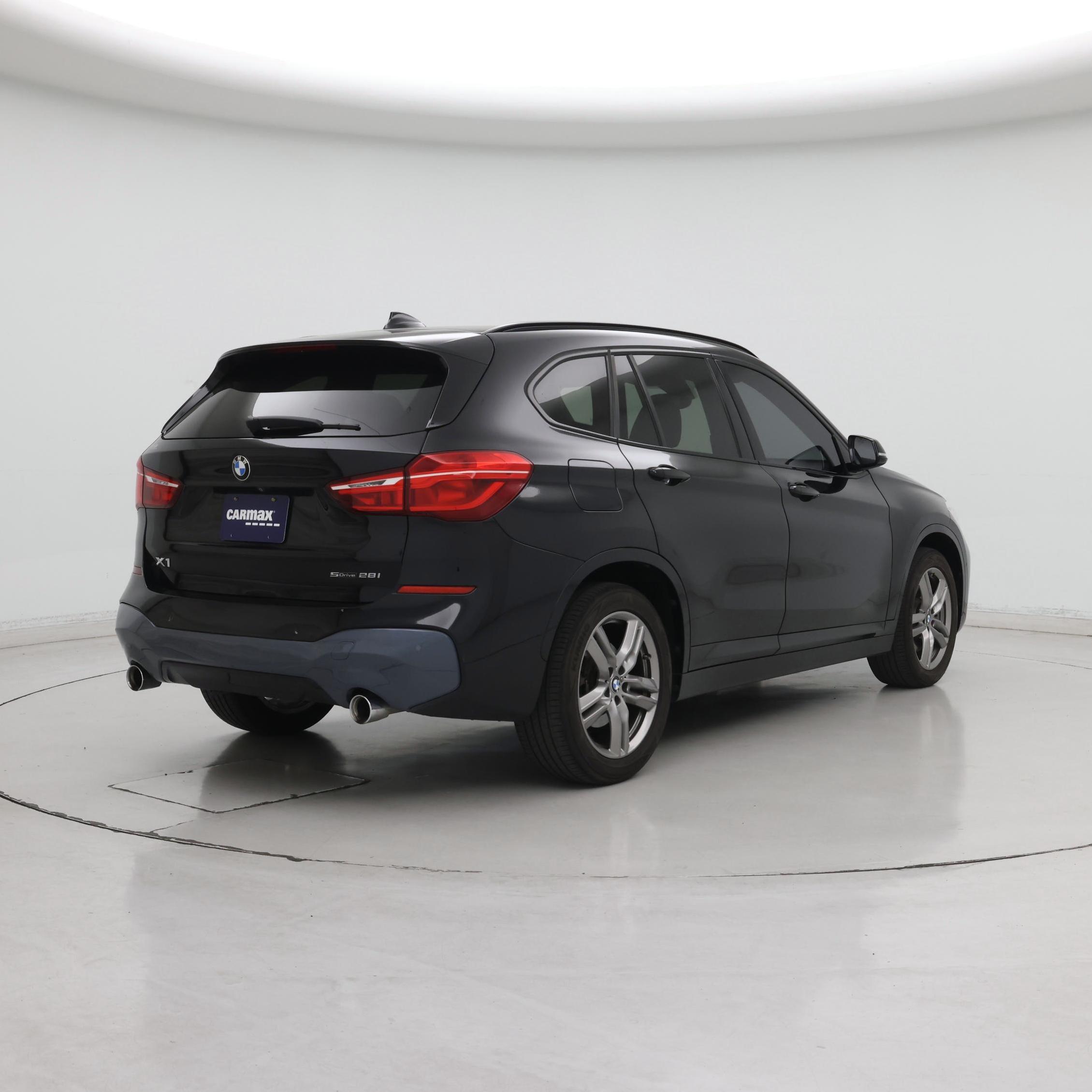 Thumbnail: 2021 BMW X1 - 8