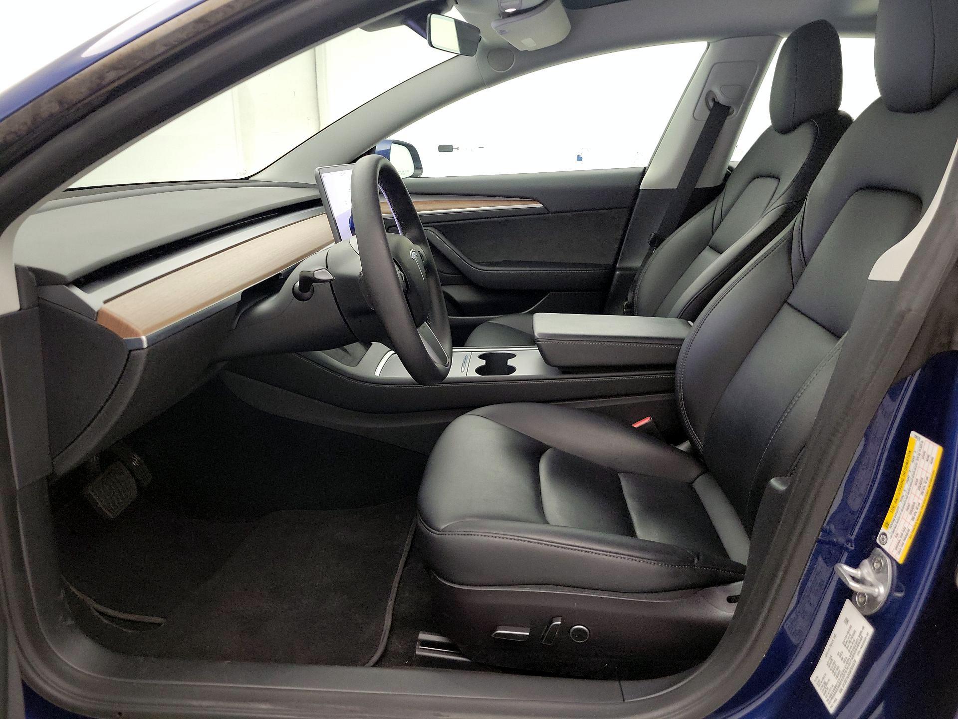 Thumbnail: 2022 Tesla Model 3 - 11