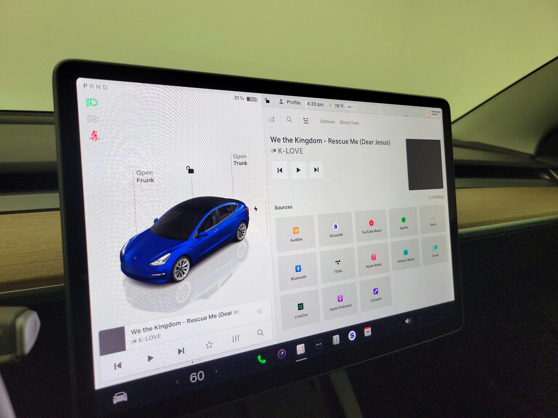 Thumbnail: 2022 Tesla Model 3 - 15