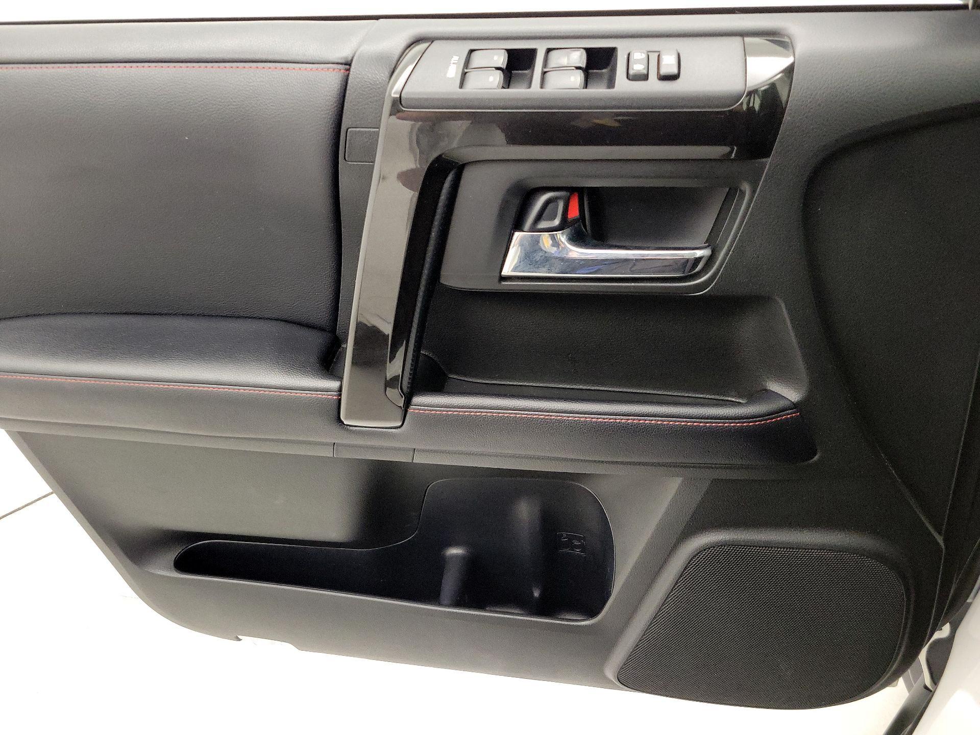 Thumbnail: 2019 Toyota 4Runner - 12