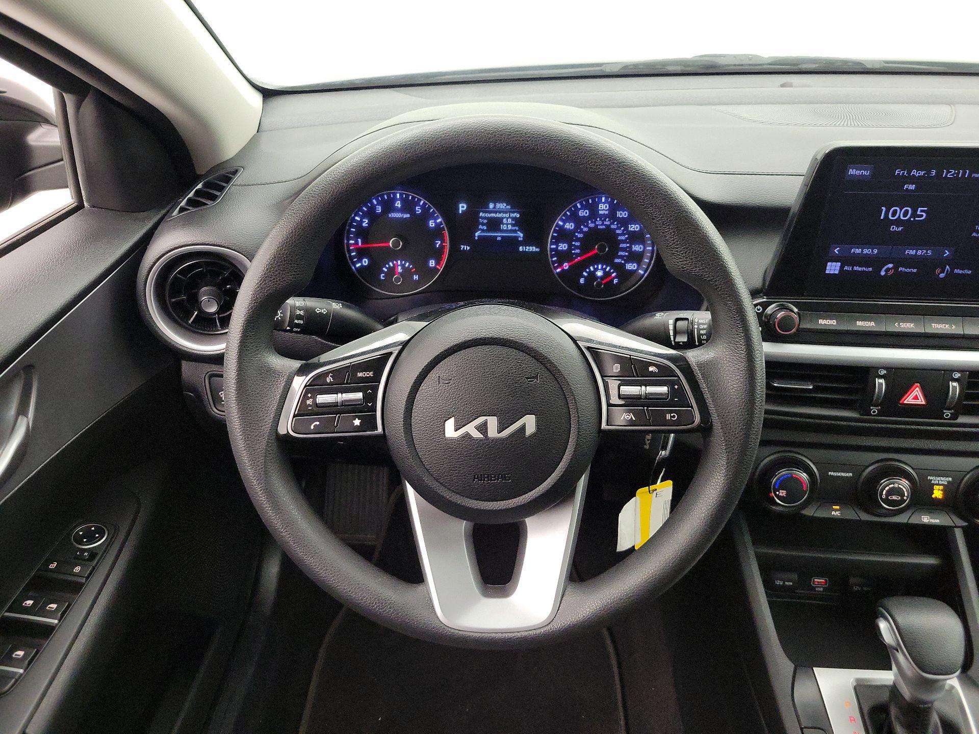 Thumbnail: 2022 Kia Forte - 10