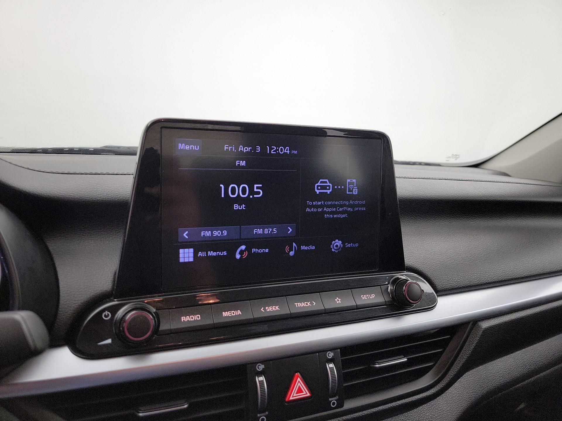 Thumbnail: 2022 Kia Forte - 15