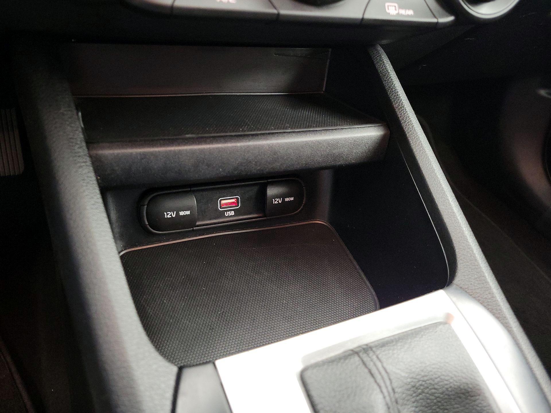 Thumbnail: 2022 Kia Forte - 18