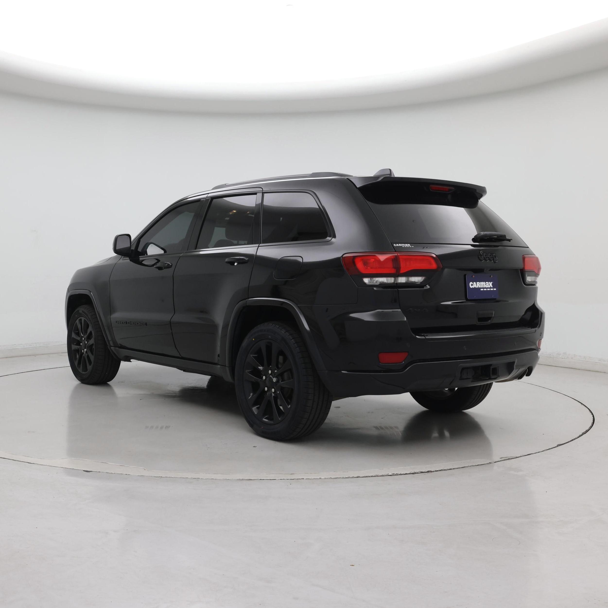 Thumbnail: 2017 Jeep Grand Cherokee - 2