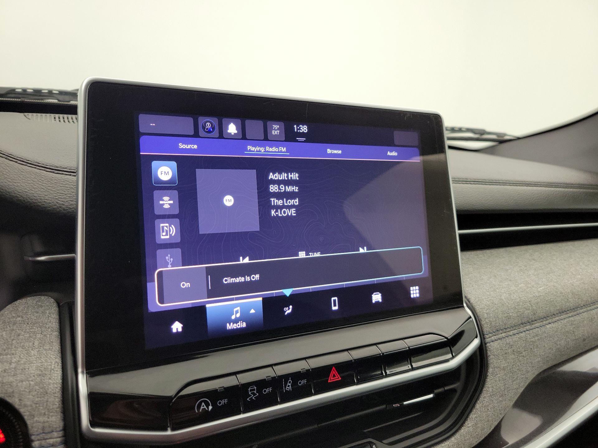 Thumbnail: 2023 Jeep Compass - 15