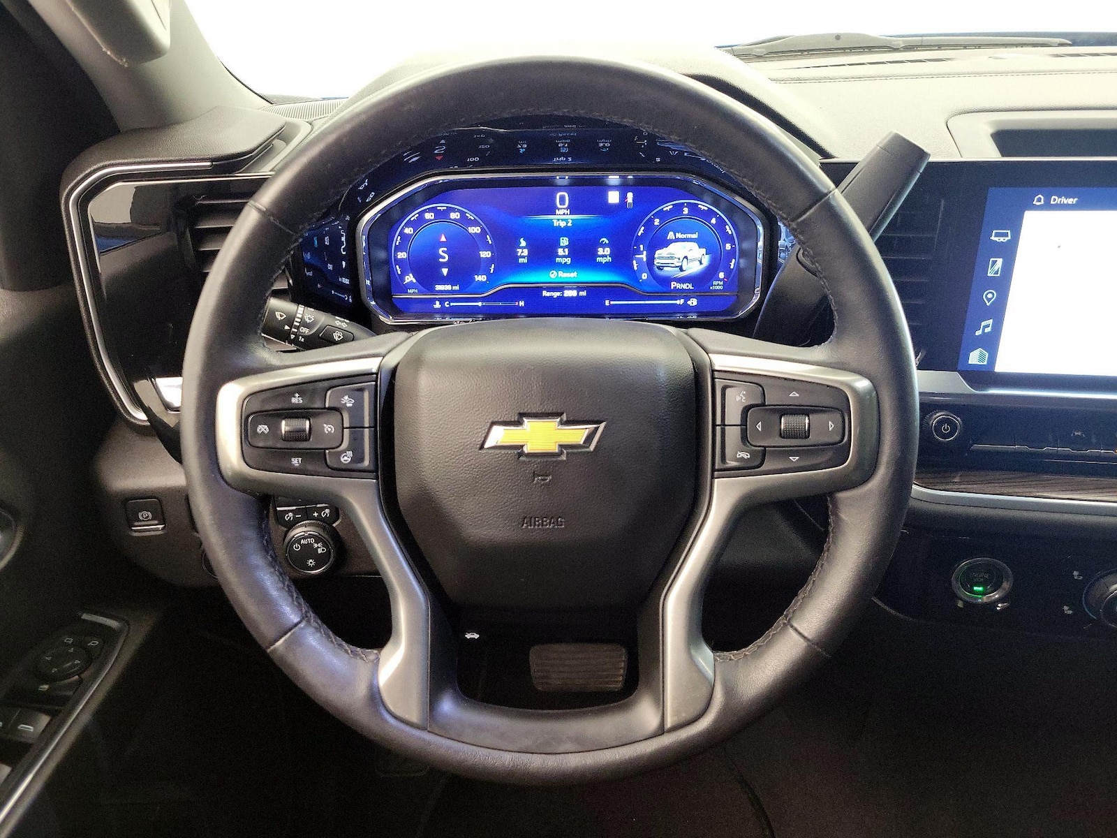 2022 Chevrolet Silverado 1500 LT - Photo 11