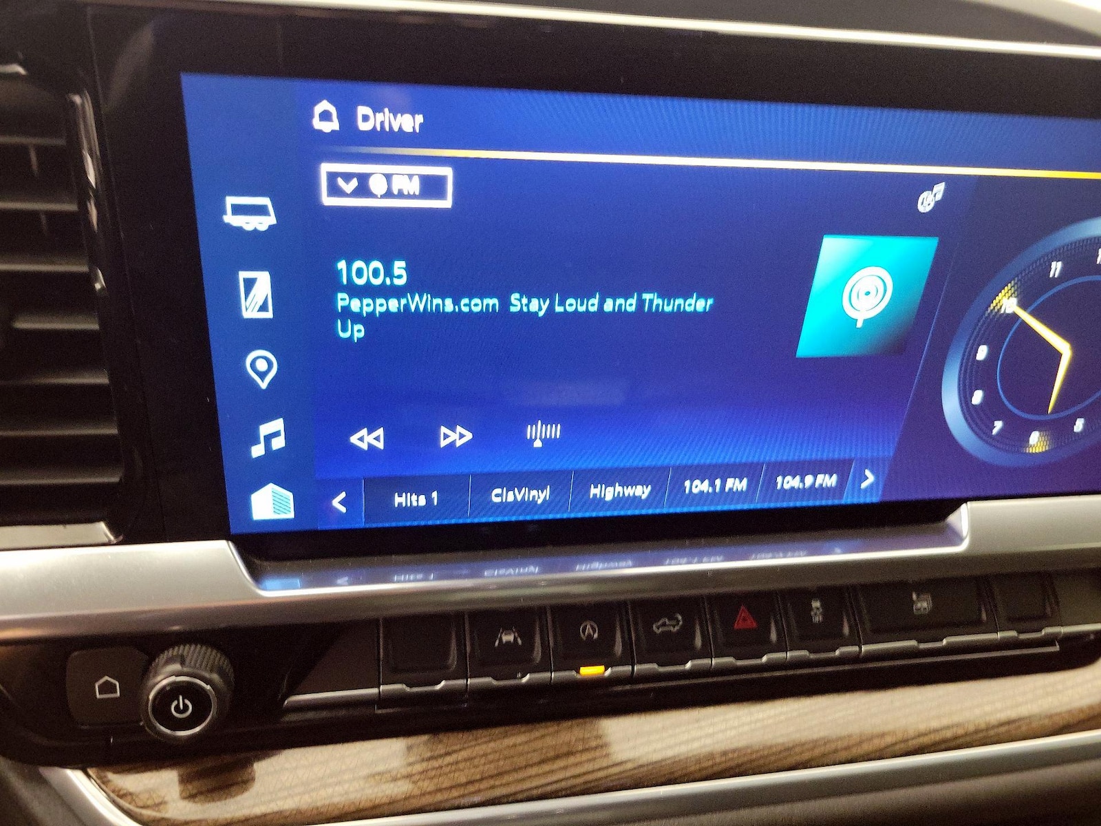 2022 Chevrolet Silverado 1500 LT - Photo 16