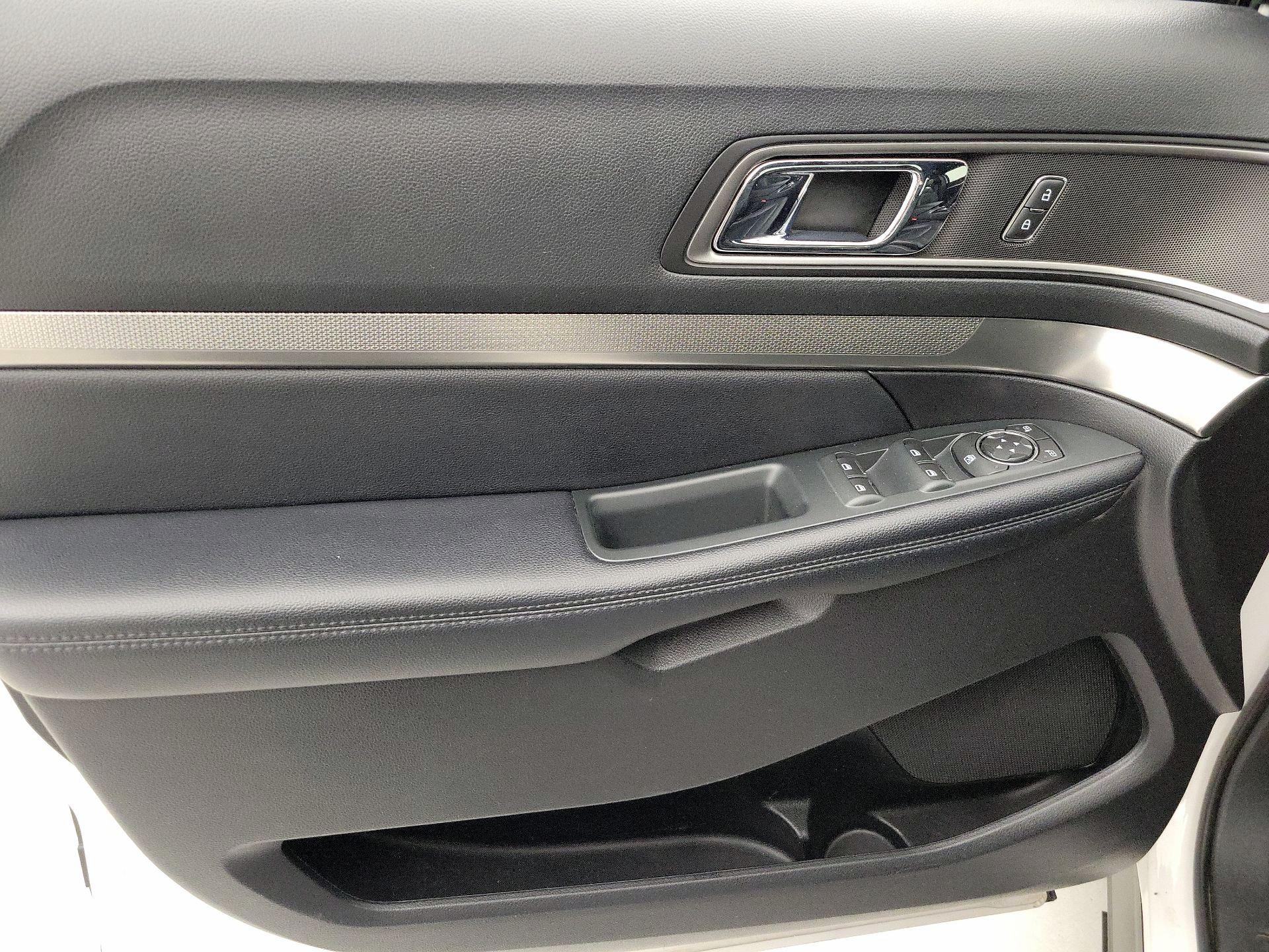 Thumbnail: 2018 Ford Explorer - 12