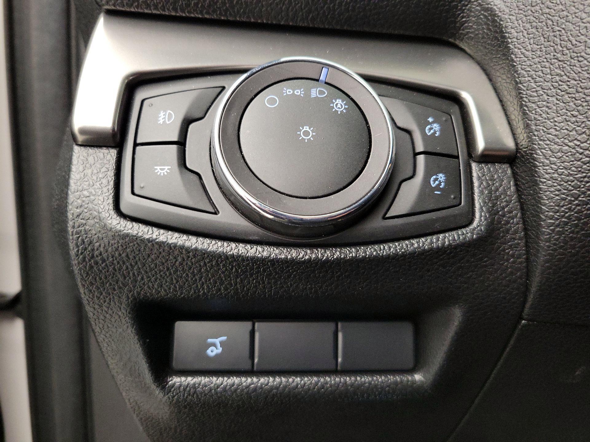 Thumbnail: 2018 Ford Explorer - 13