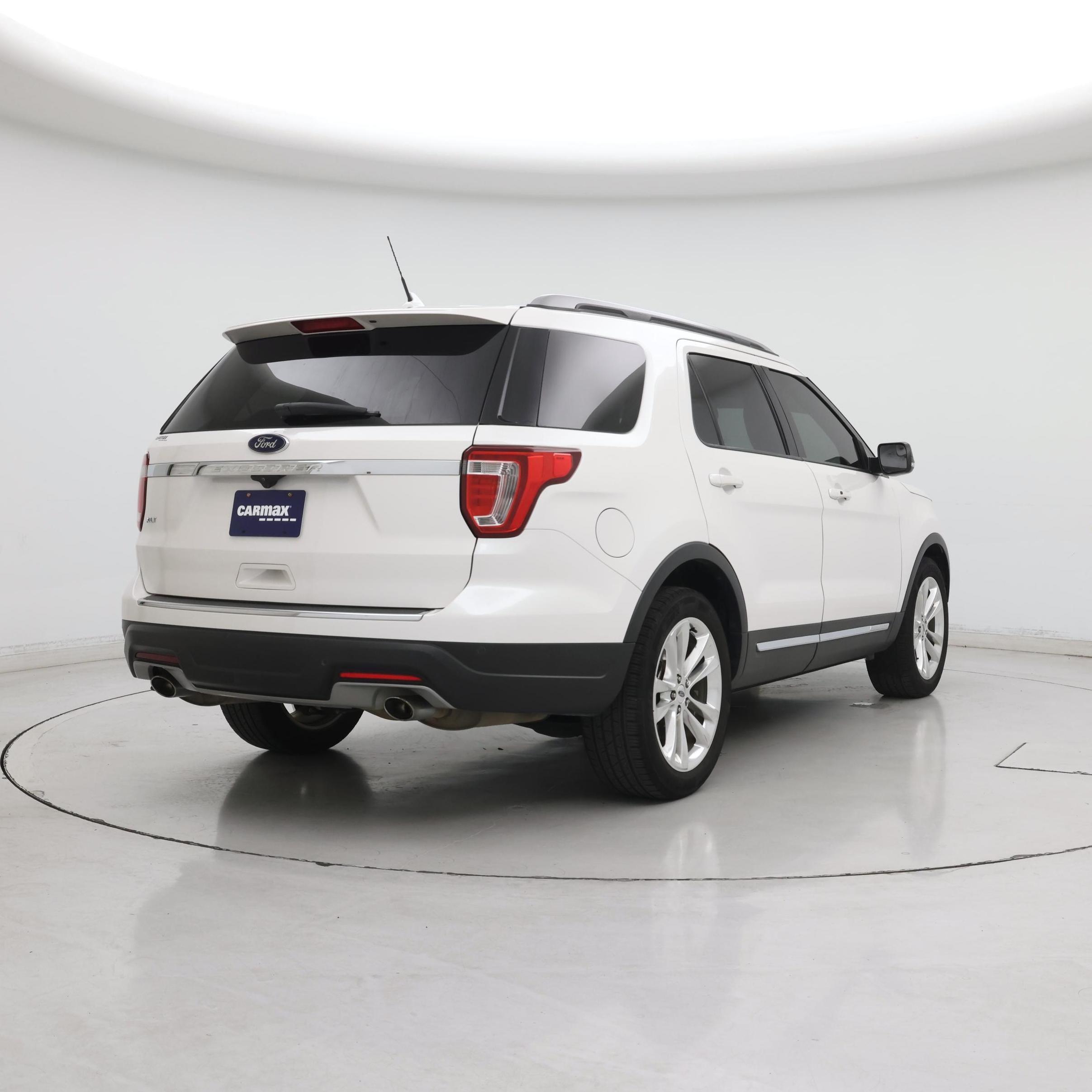 Thumbnail: 2018 Ford Explorer - 8