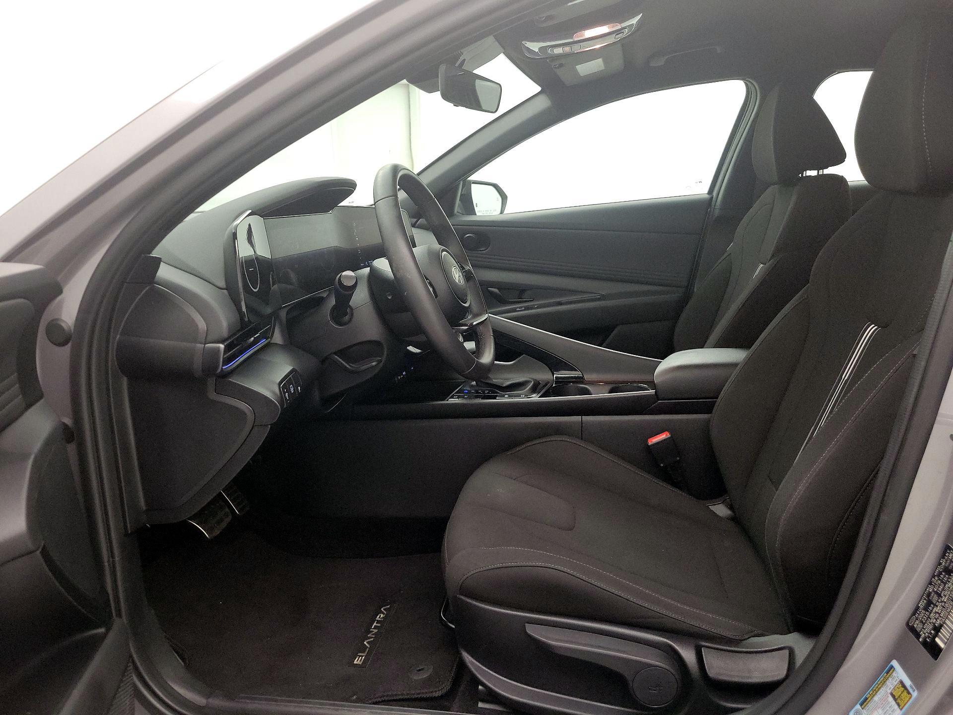 Thumbnail: 2025 Hyundai Elantra - 11