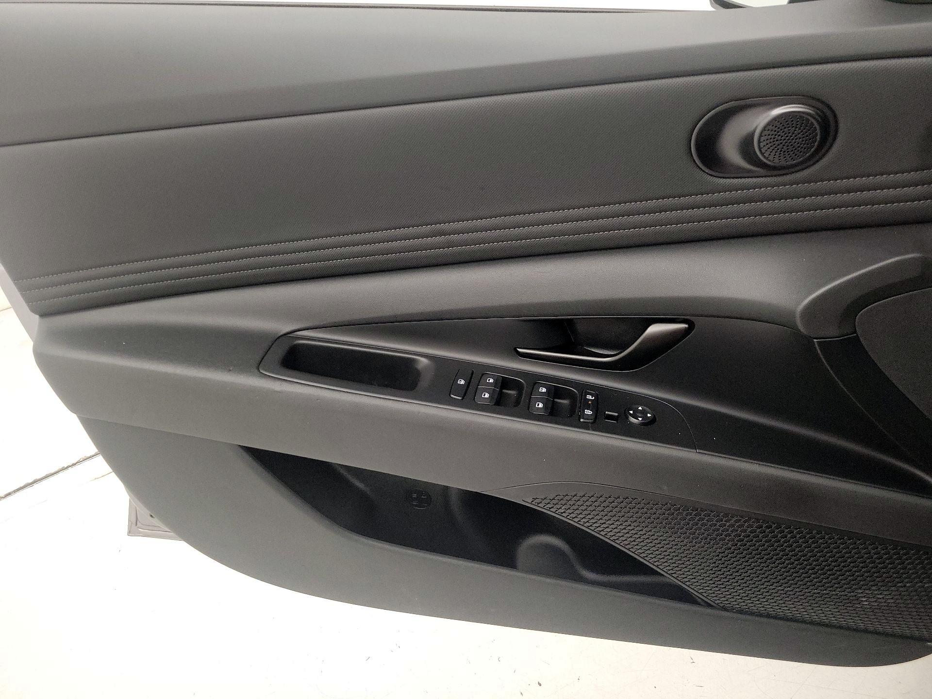 Thumbnail: 2025 Hyundai Elantra - 12