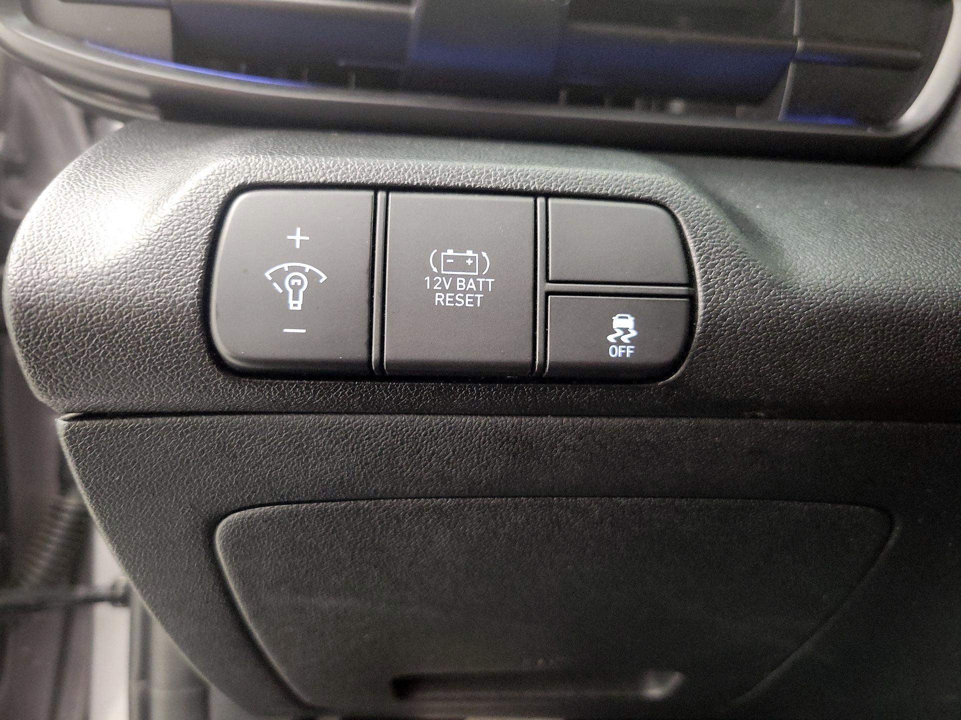 Thumbnail: 2025 Hyundai Elantra - 13