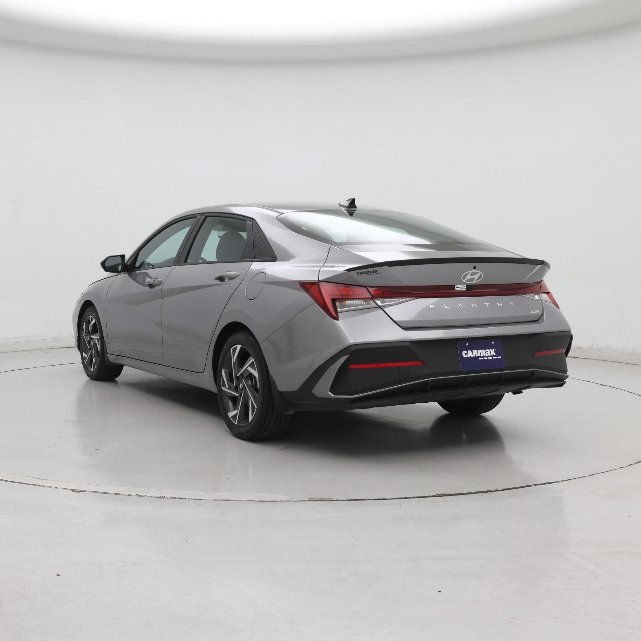 Thumbnail: 2025 Hyundai Elantra - 2