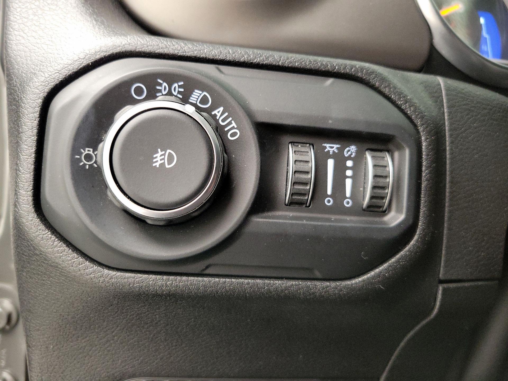 Thumbnail: 2021 Jeep Wrangler - 13