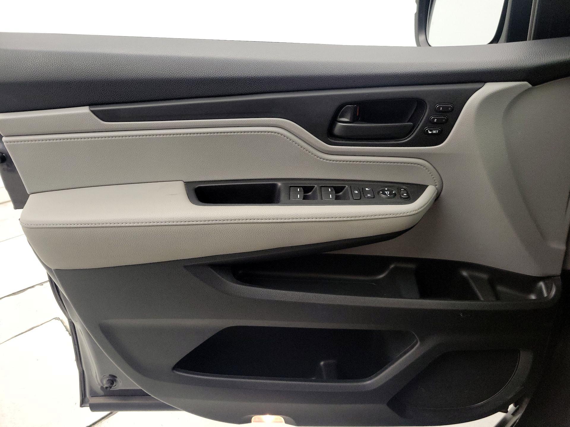 Thumbnail: 2020 Honda Odyssey - 12