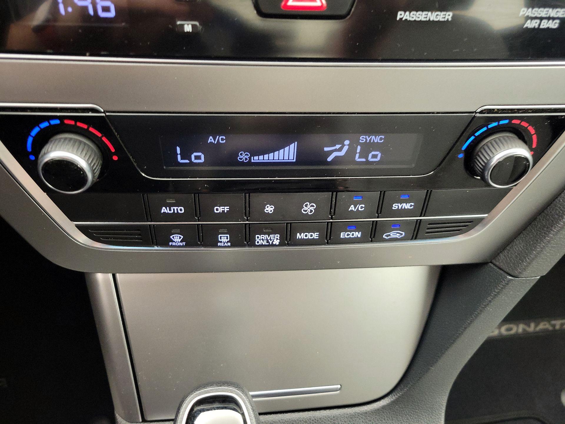 Thumbnail: 2016 Hyundai Sonata - 16