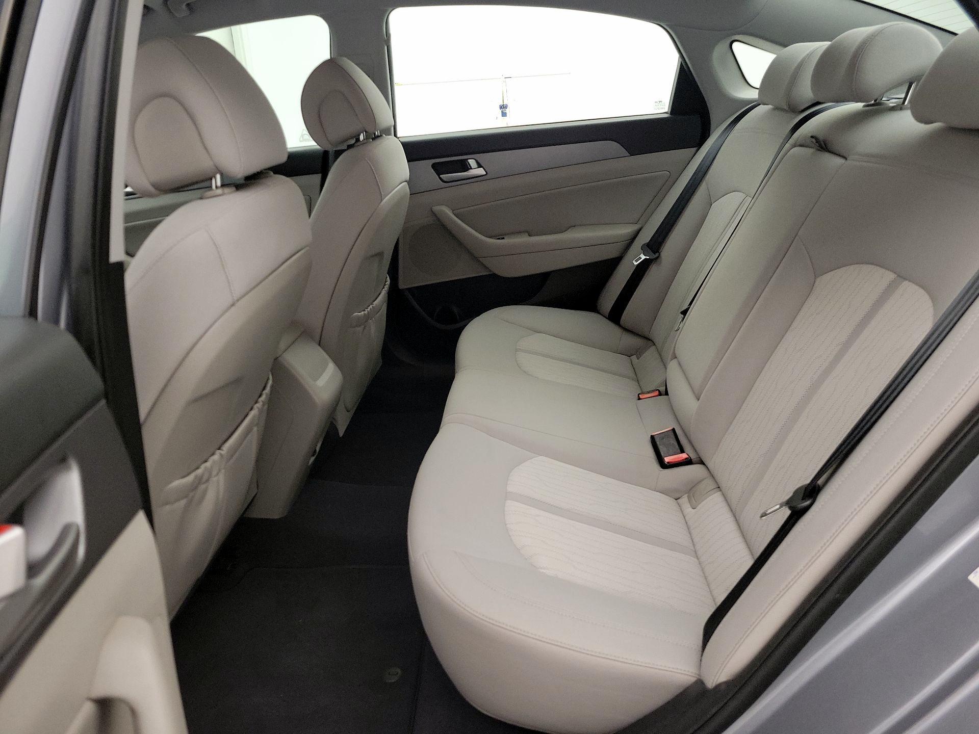 Thumbnail: 2016 Hyundai Sonata - 19
