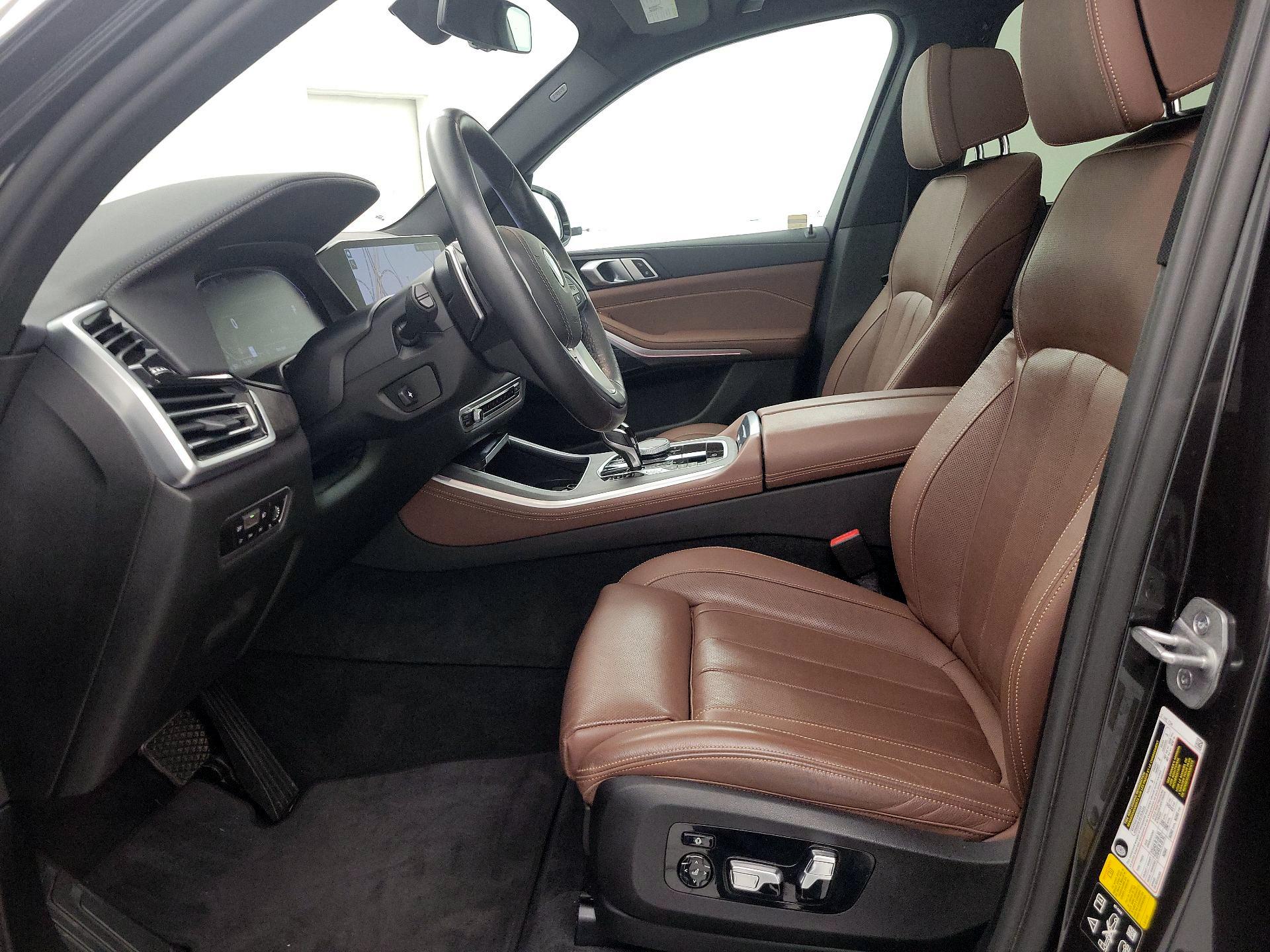 Thumbnail: 2022 BMW X5 - 11