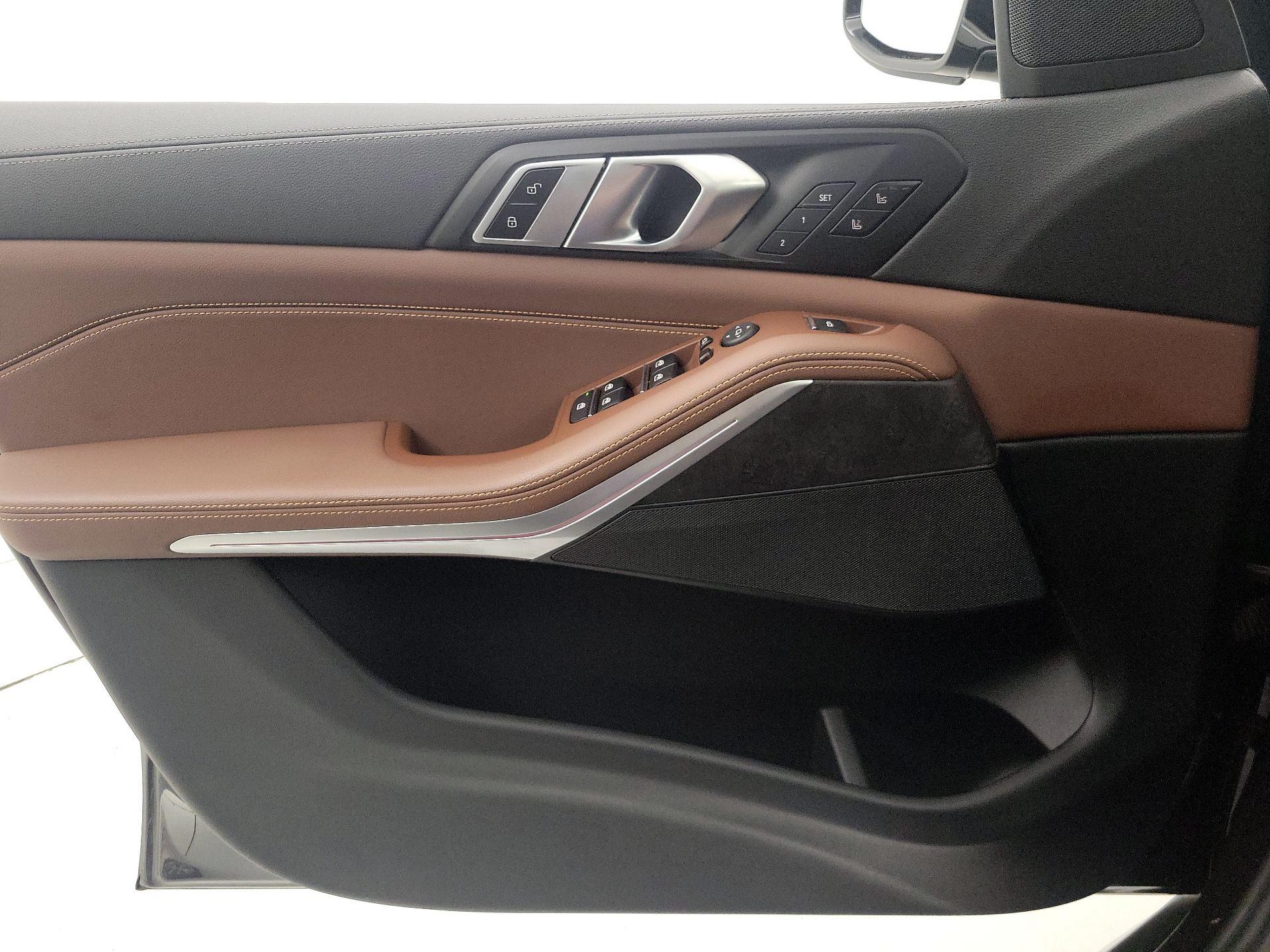 Thumbnail: 2022 BMW X5 - 12