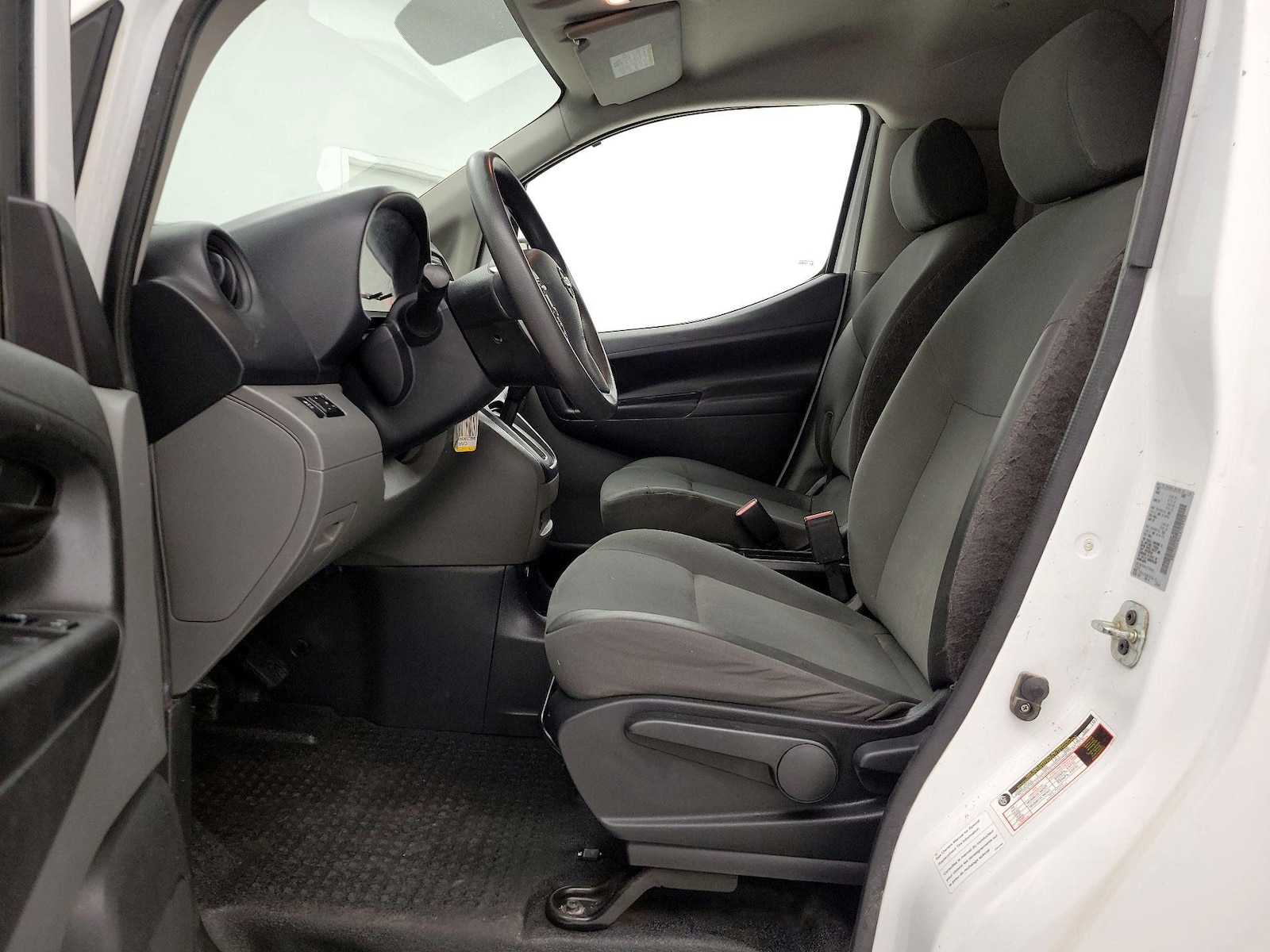 2020 Nissan NV200 SV - Photo 12